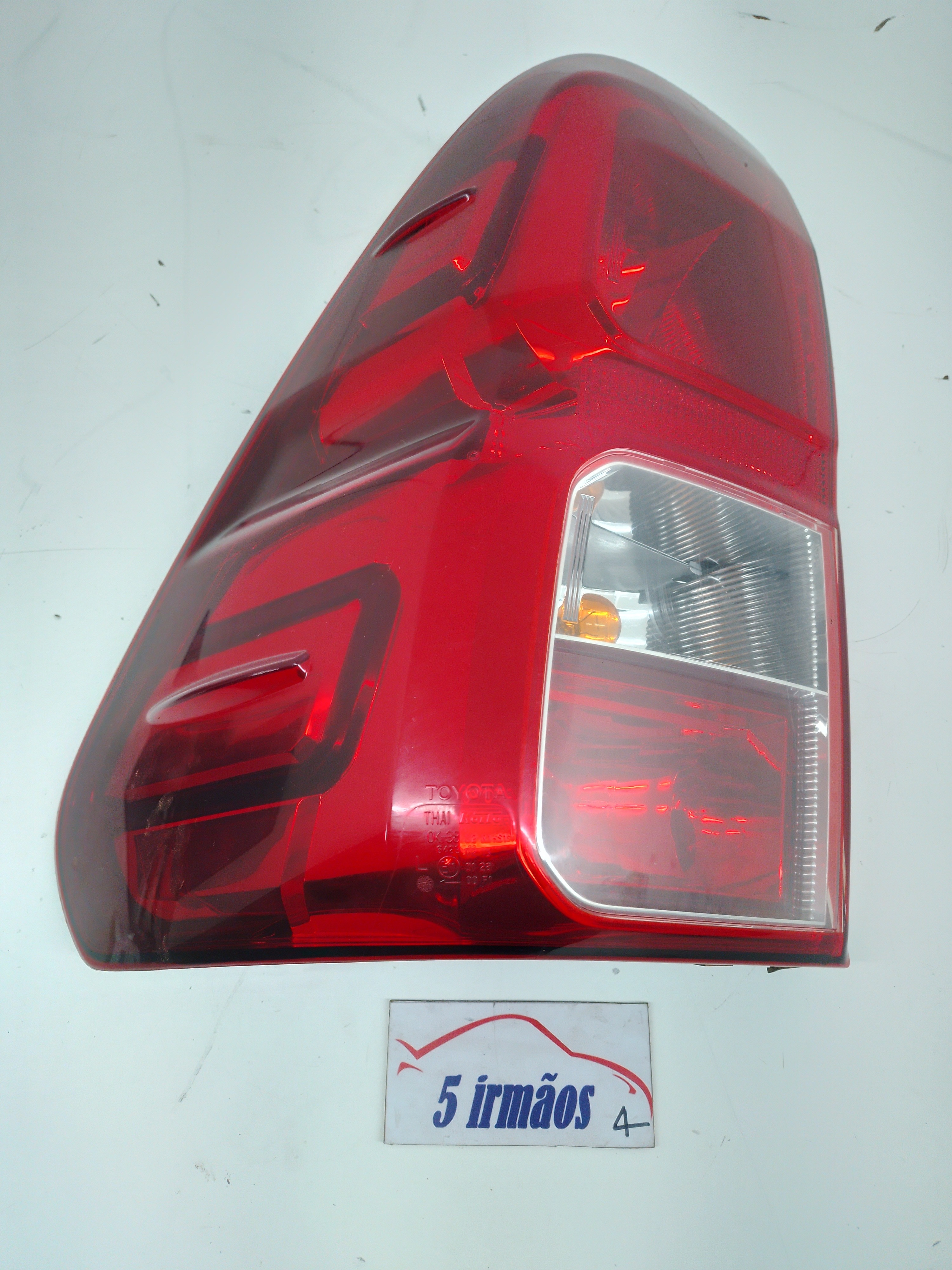 Lanterna Esquerda Toyota Hilux 2.8 Tdi 2016 / 2017