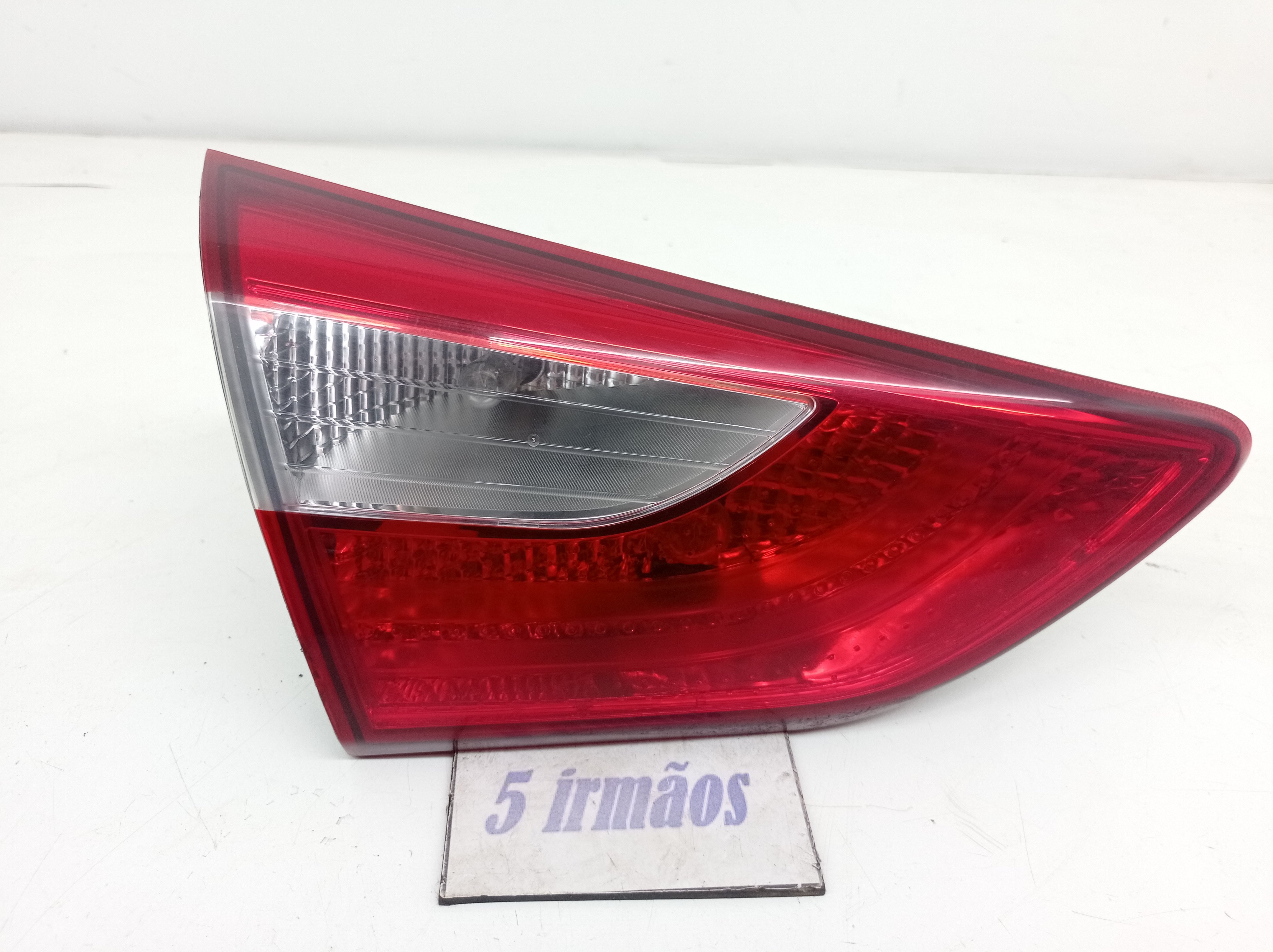 Lanterna Esquerda Tampa Traseira Hyundai I30 1.8 2015 / 2016