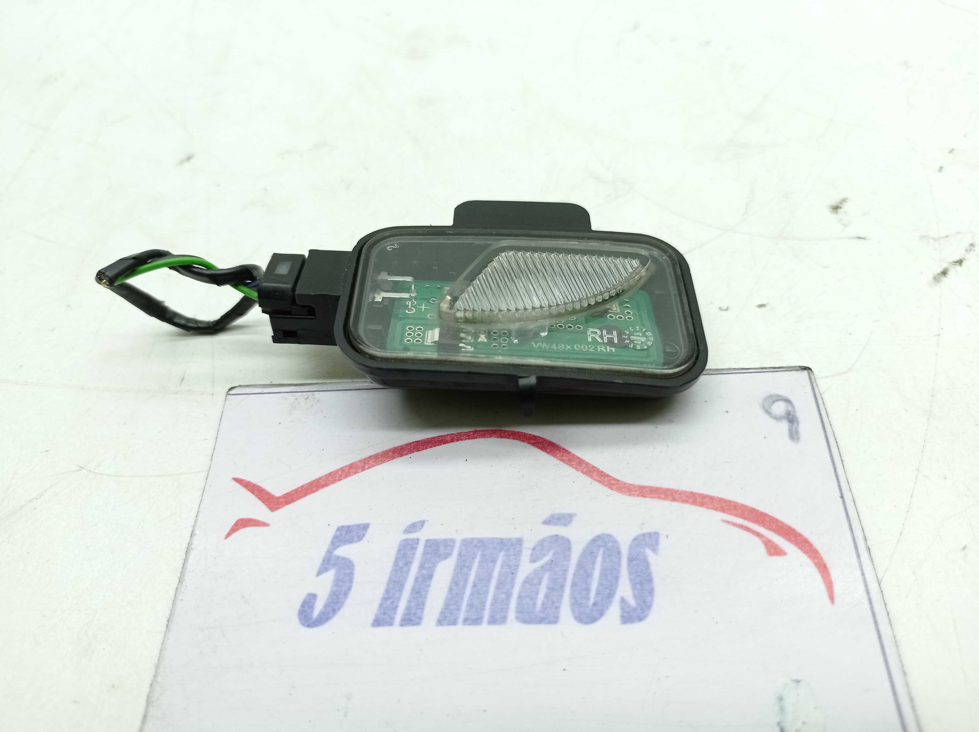 Luz Cortesia Retrovisor Direito Vw Passat 2.0 2017 2018