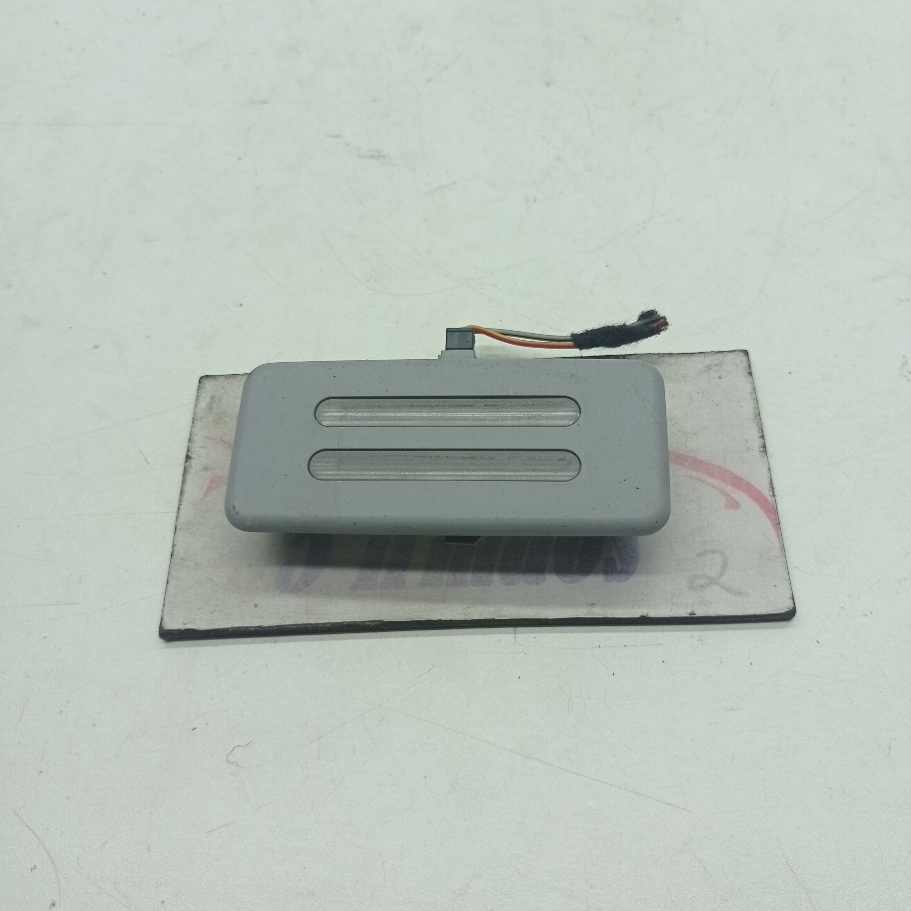 Luz Teto Cortesia Quebra Sol Bmw 120i 2.0 Asp 2009 / 2010
