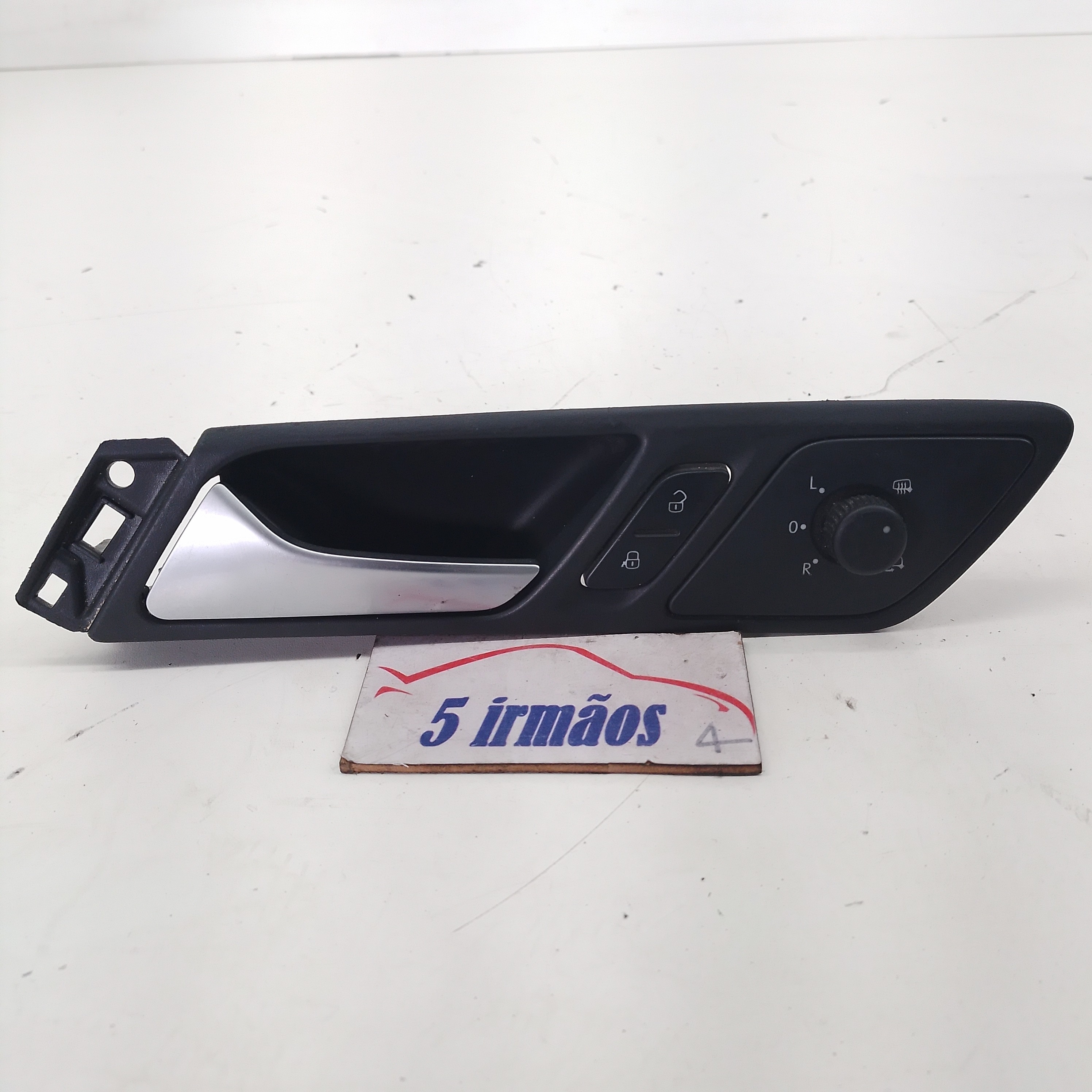 Maçaneta Interna Dianteira Esquerda Vw Jetta Tsi 2.0 2012