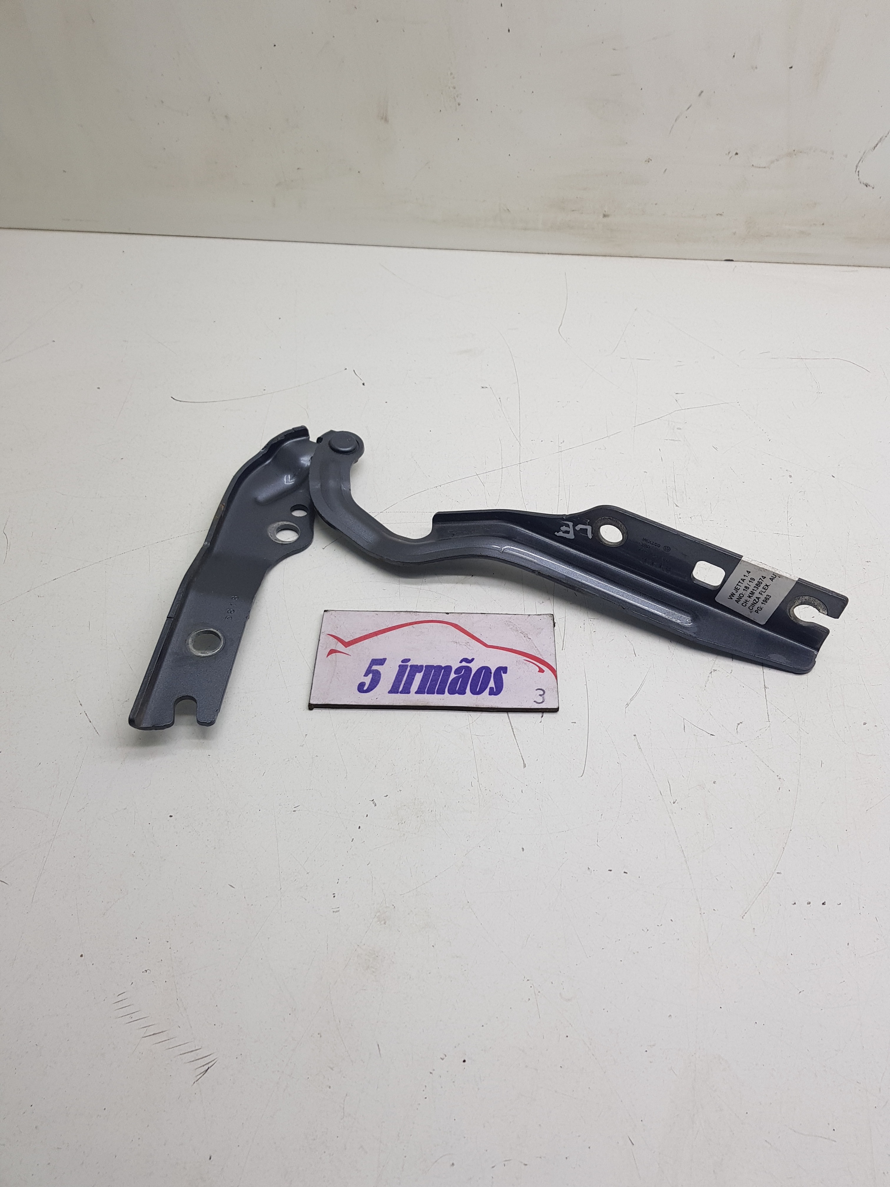 Dobradiça Esquerda Capô Vw Jetta Tsi 1.4 2018 / 2019
