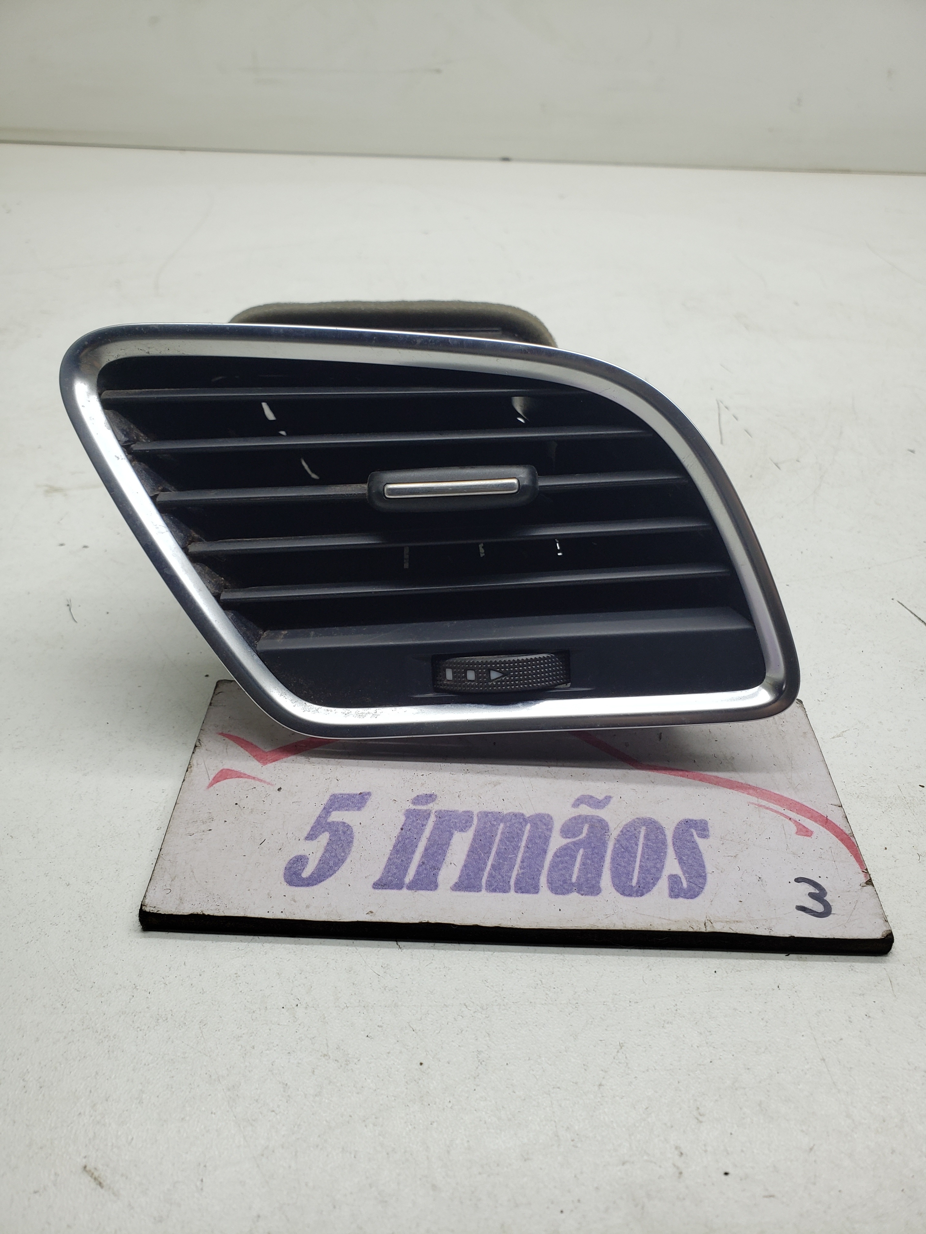 Difusor Ar Direito Audi Q3 Tfsi 2.0 2012 / 2013 Nº8u1820902c