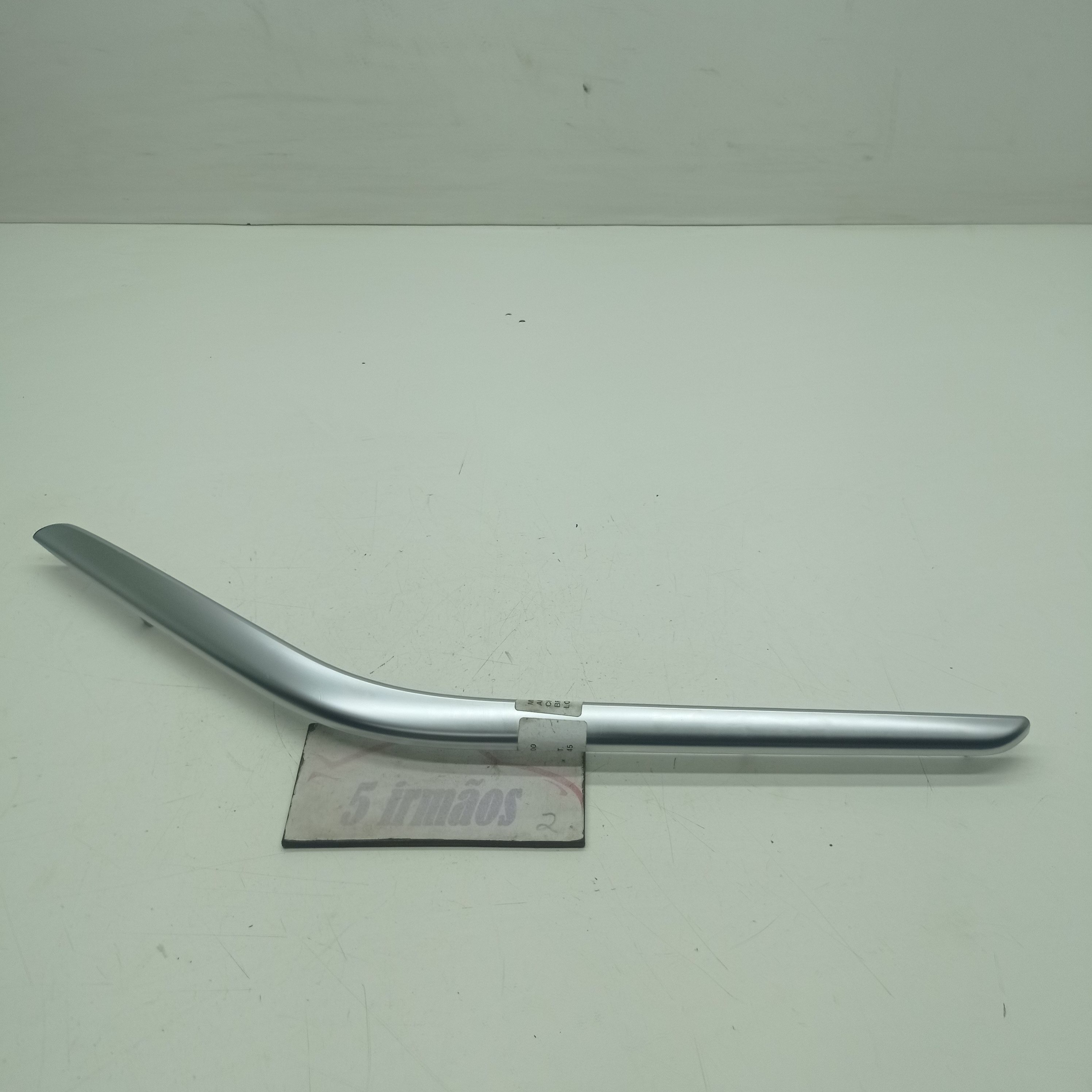 Acabamento Porta Dianteira Direita Mercedes Gla 200 2020
