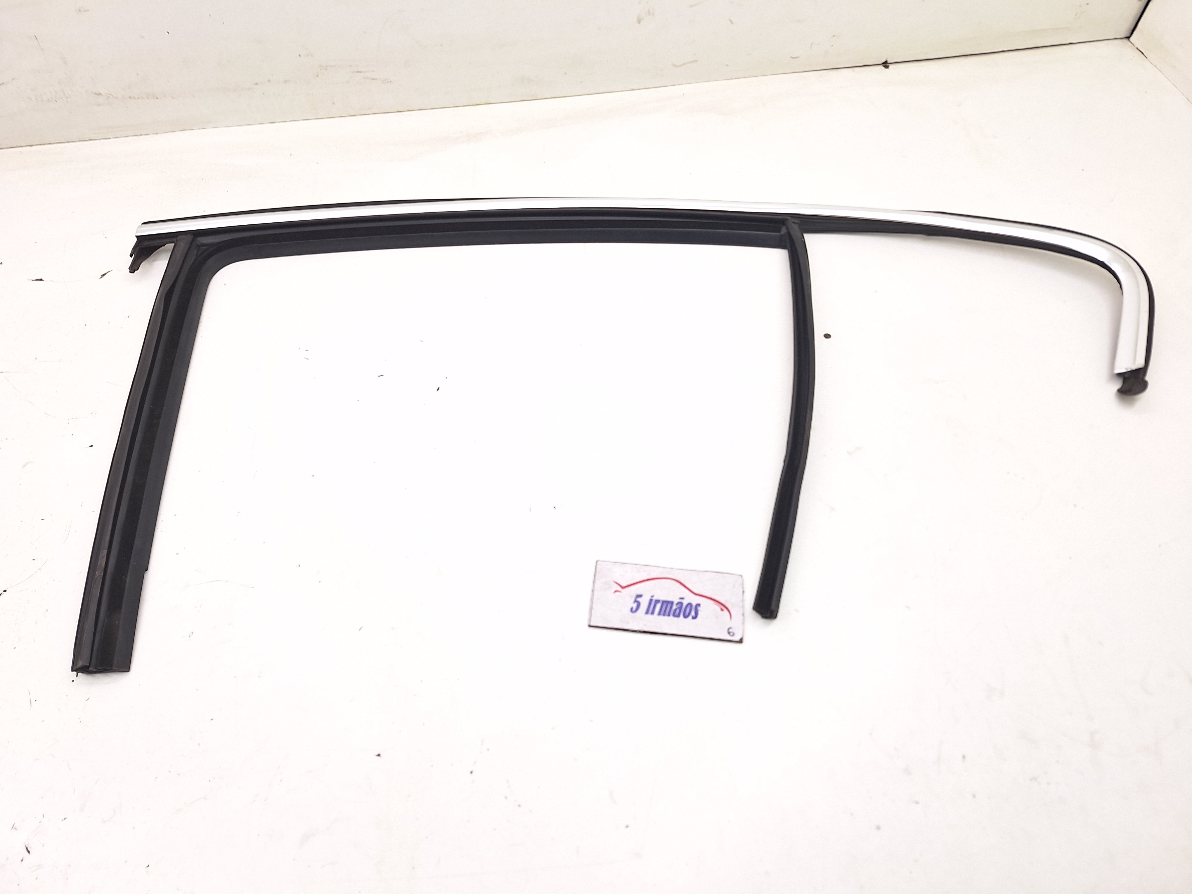 Pestana Porta Traseira Direita Vw Passat 2.0 Tsi 2018 Preto