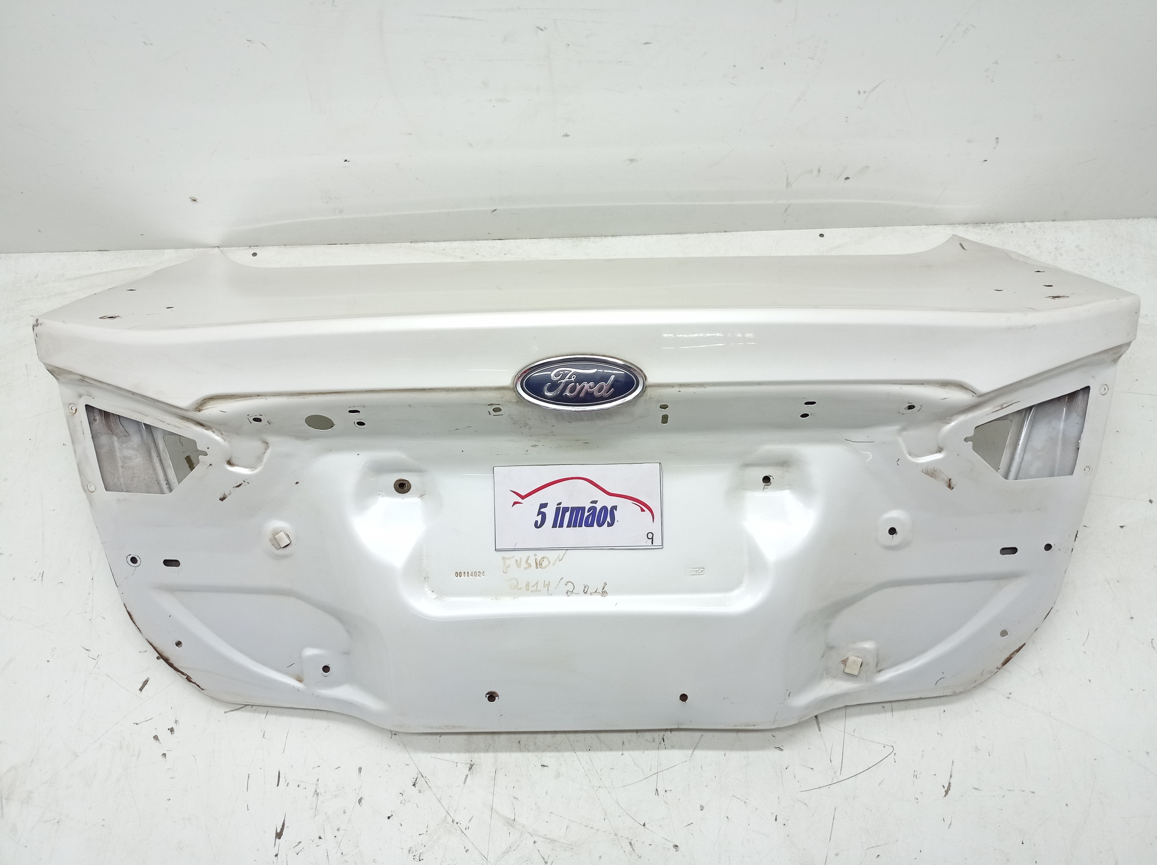 Tampa Traseira Porta Malas Ford Fusion 2.0 2014 /2015 /2016  Branco
