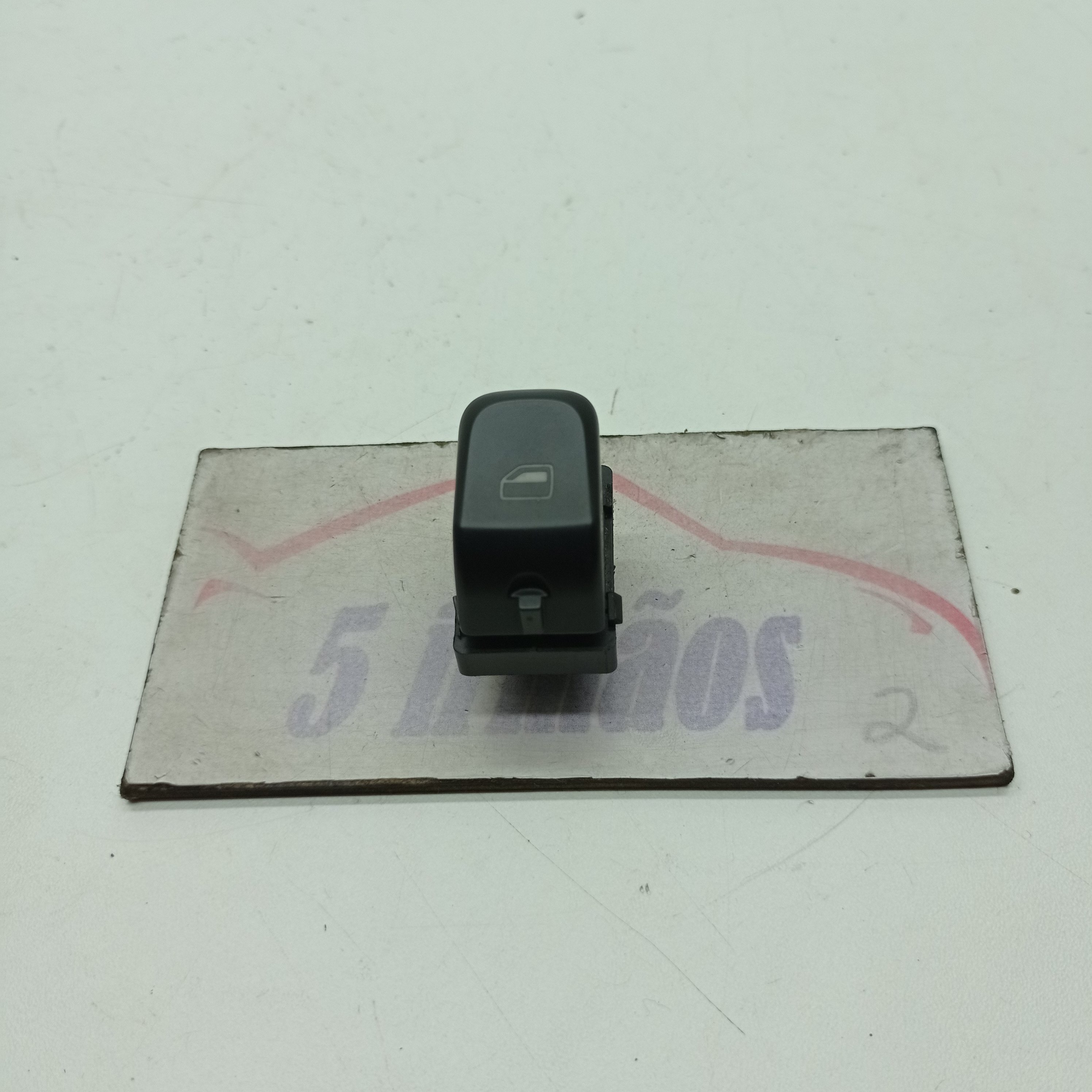 Botão Vidro Traseiro Esquerdo Audi A4 Tfsi 2.0 2011 / 2012