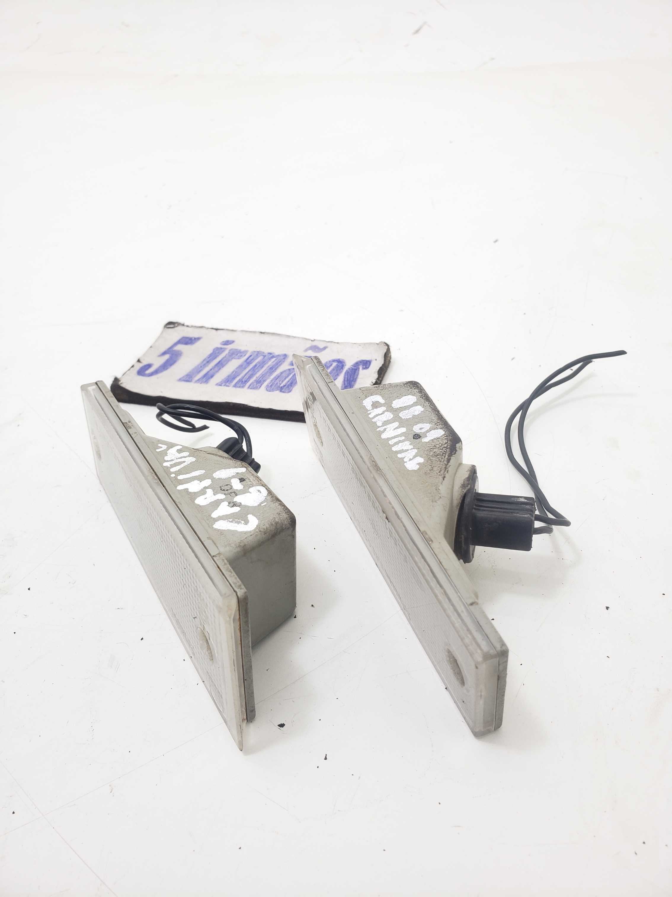 Par Lanterna Luz Placa Kia Carnival 3.8 V6 2008 2009