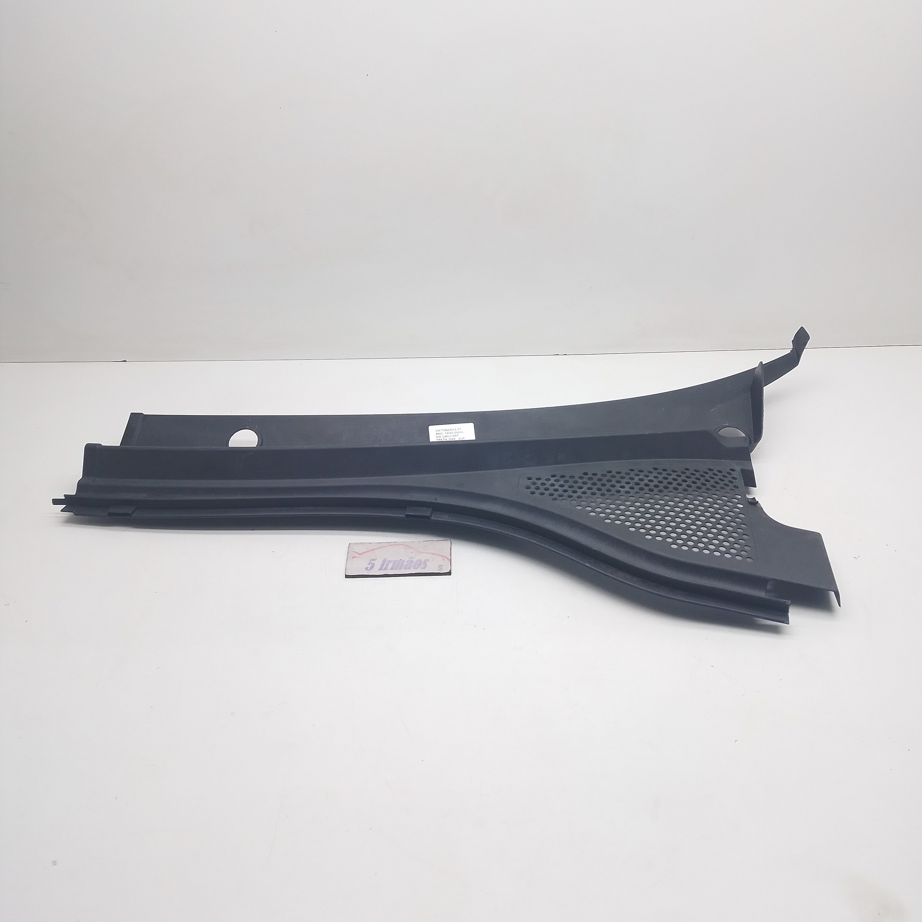 Acabamento Esquerdo Churrasqueira Vw Tiguan 350 Tsi 2.0 2020