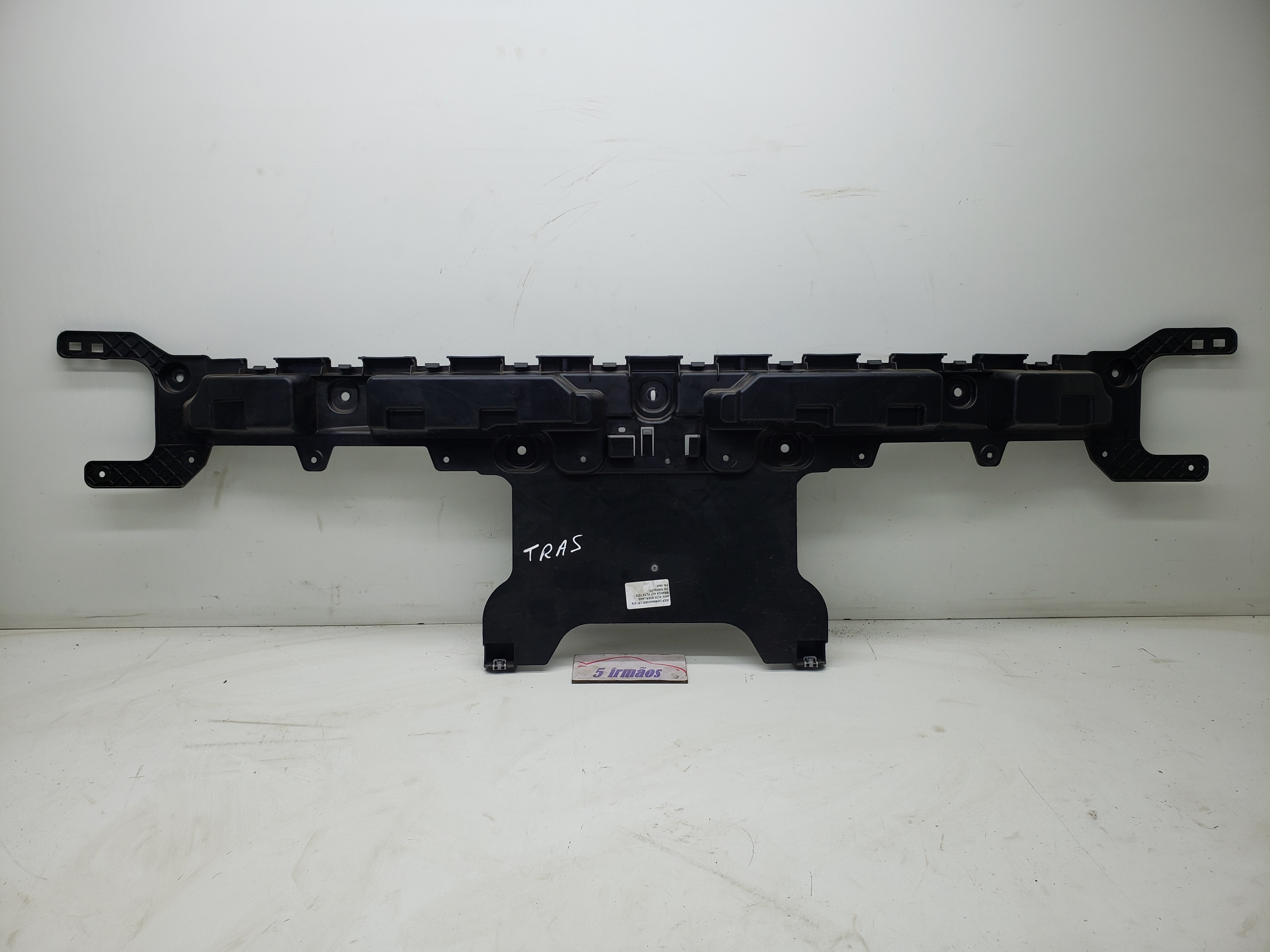 Guia Central Parachoque Traseiro Jeep Commander 1.3 2022