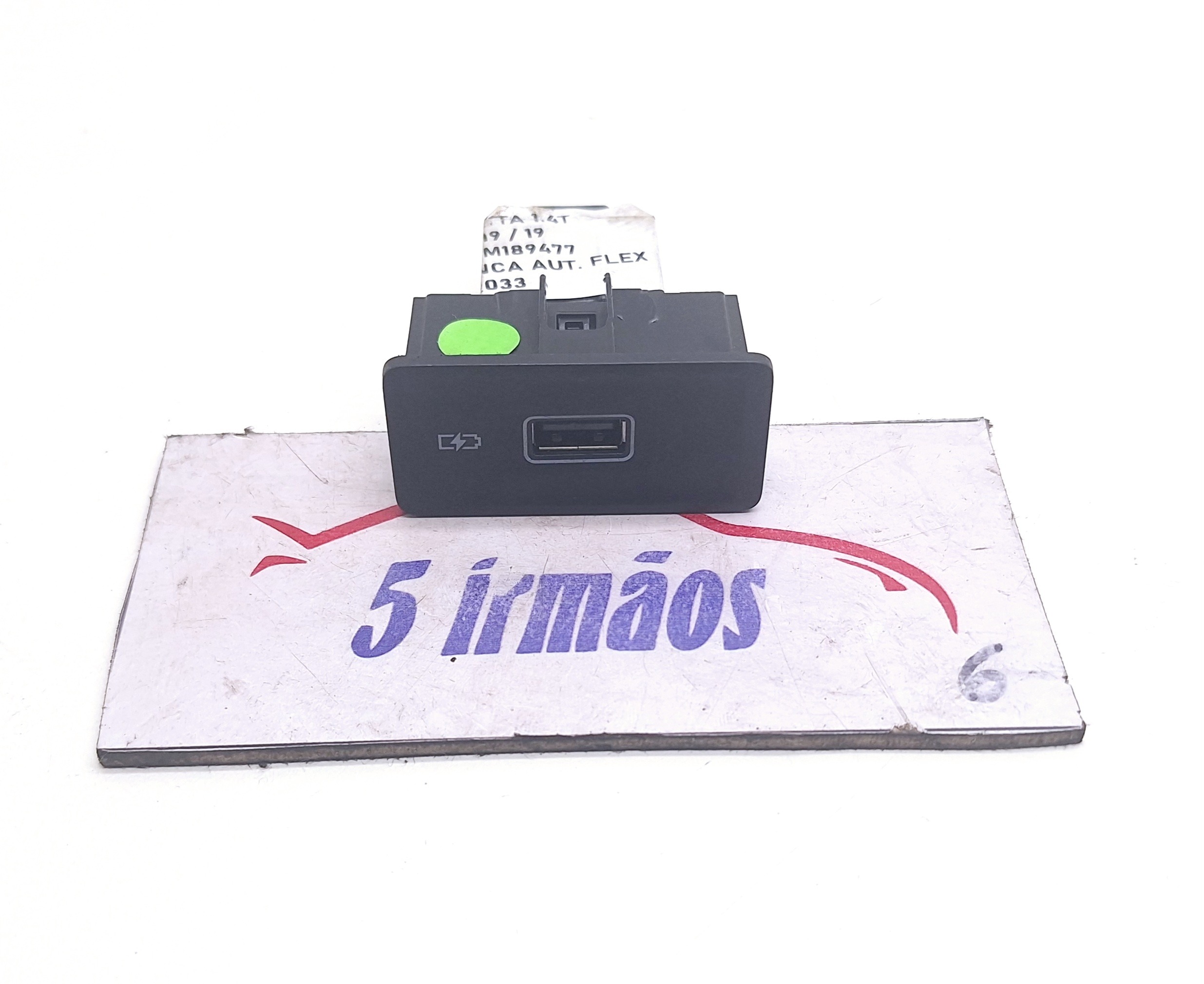 Entrada Usb Console Central Vw Jetta Tsi 1.4 2018/ 2019