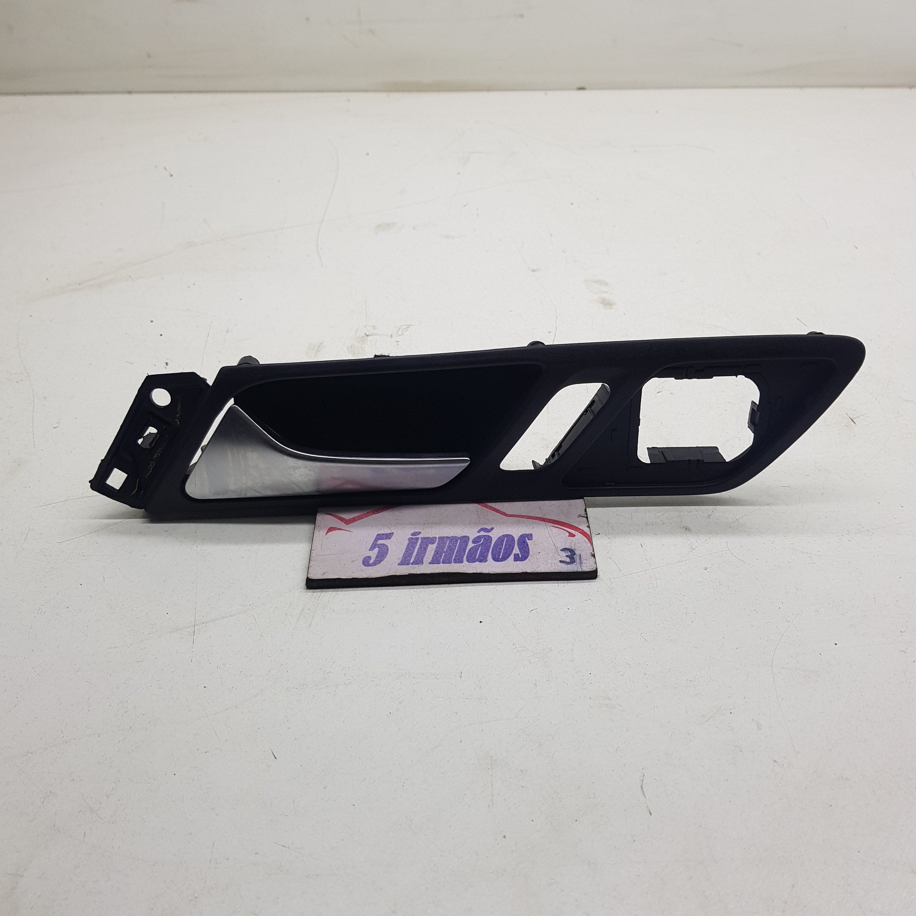 Maçaneta Interna Dianteira Esquerda Vw Jetta Tsi 2.0 2011