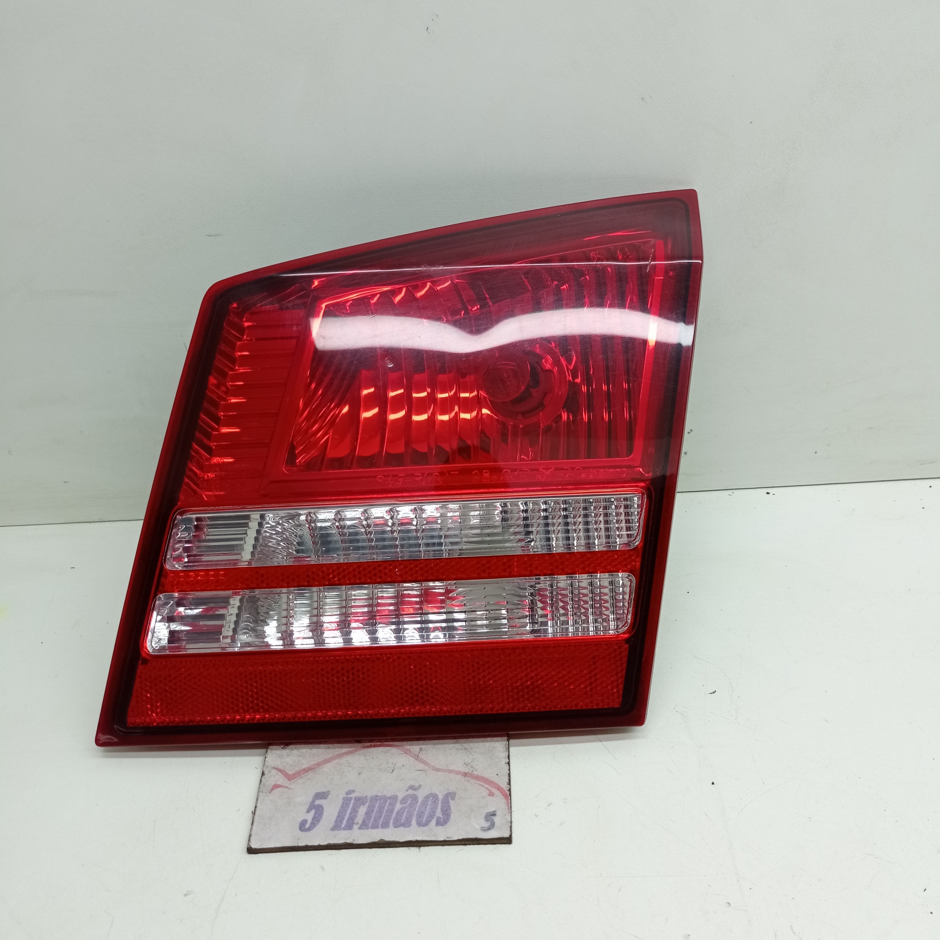 Lanterna Direita Tampa Traseira Dodge Journey 2009 04806368 Direito Vernelho