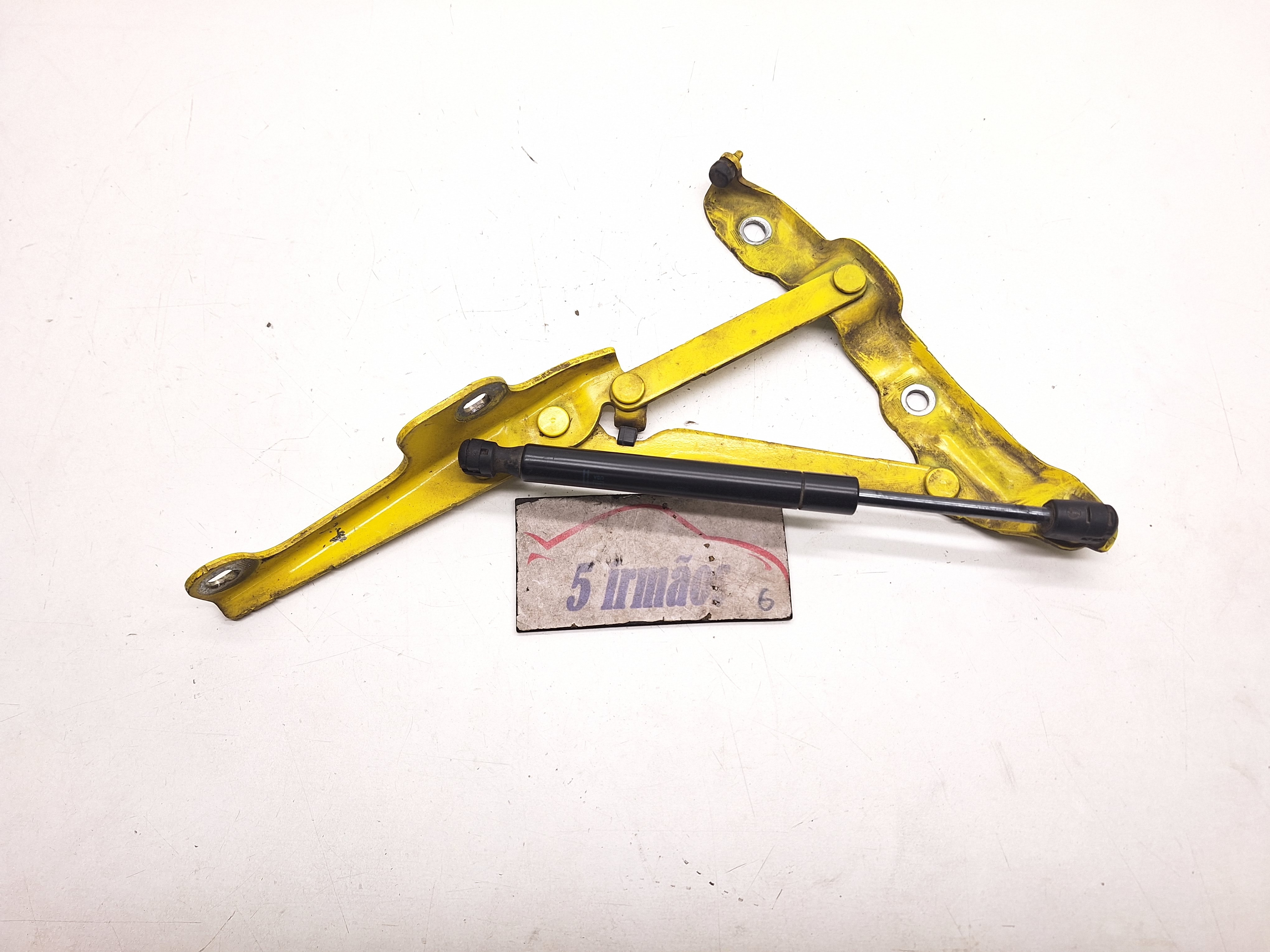 Dobradiça Porta Mala Traseiro Esquerdo Gm Camaro 6.2 2011