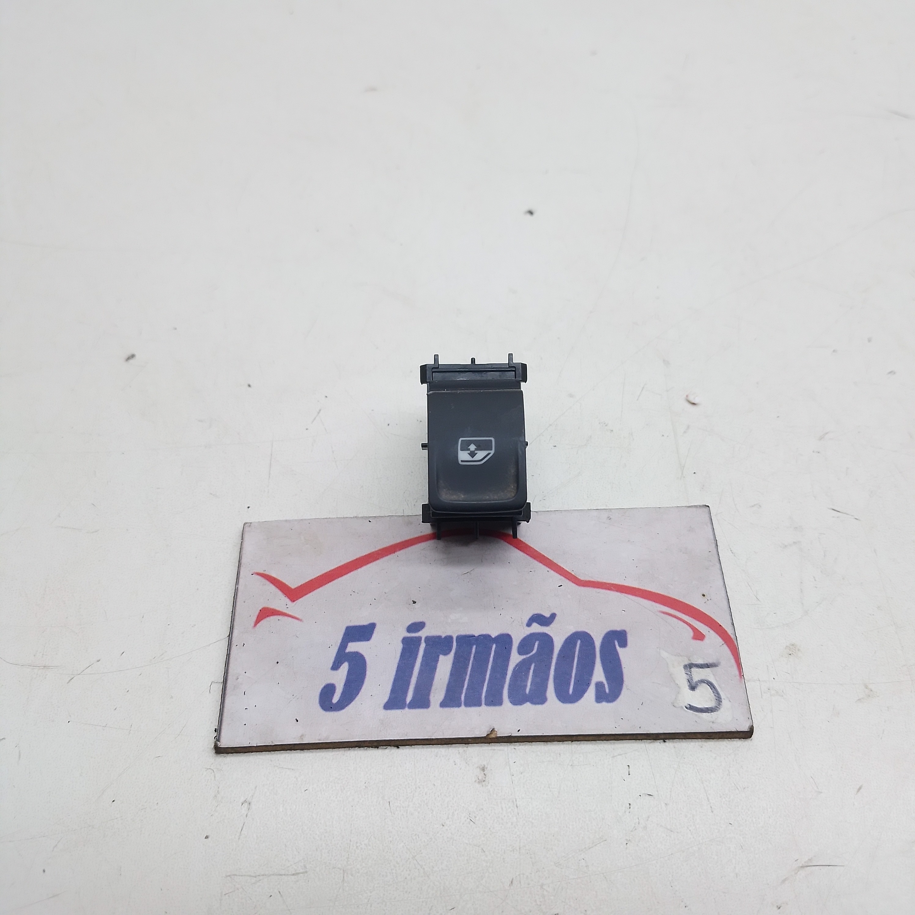 Botão Vidro Traseiro Esquerdo Vw Jetta 1.4 2018 2019