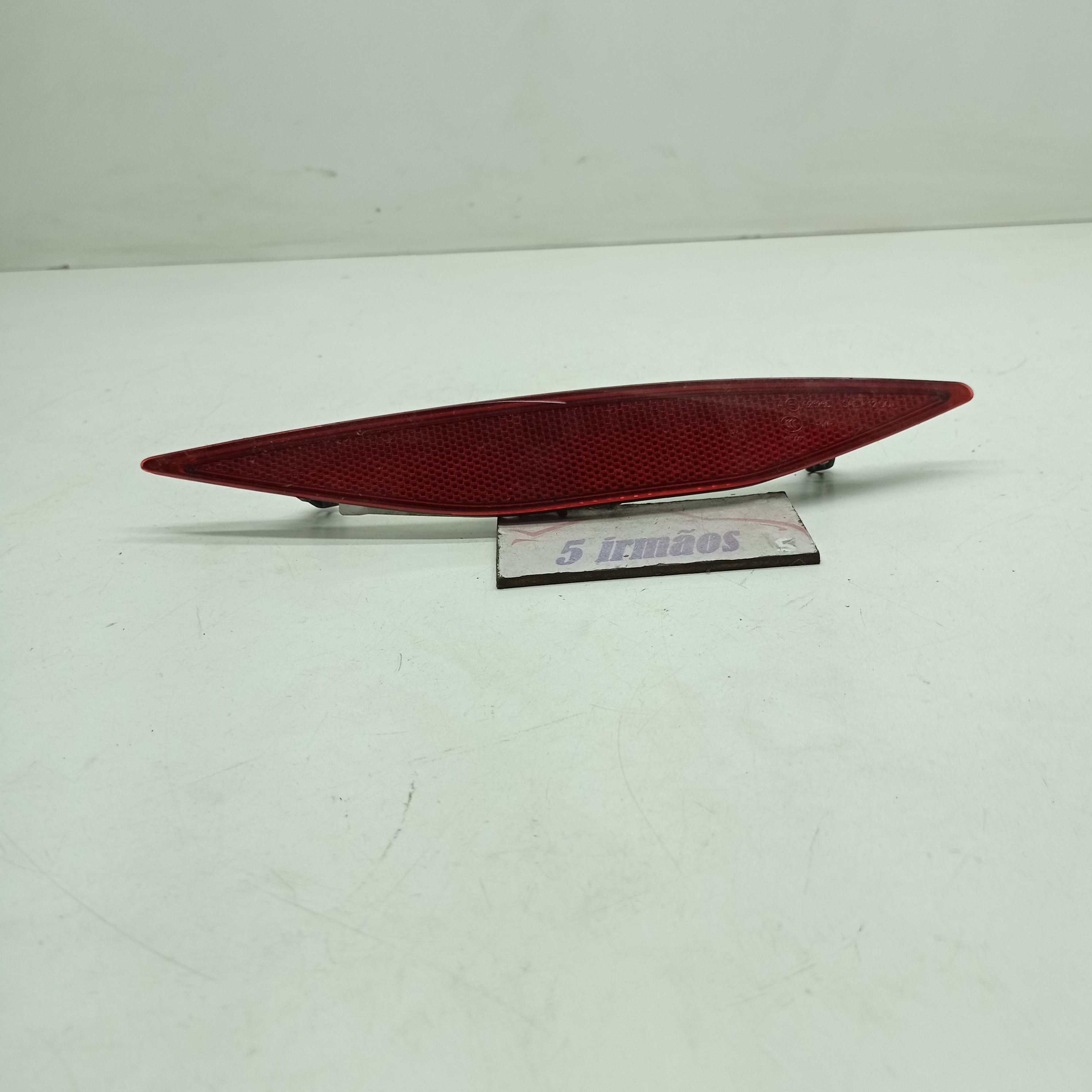 Refletor Olho Gato Direito Vw Golf 2.0 2017 Nº5g0945105 Vermelho