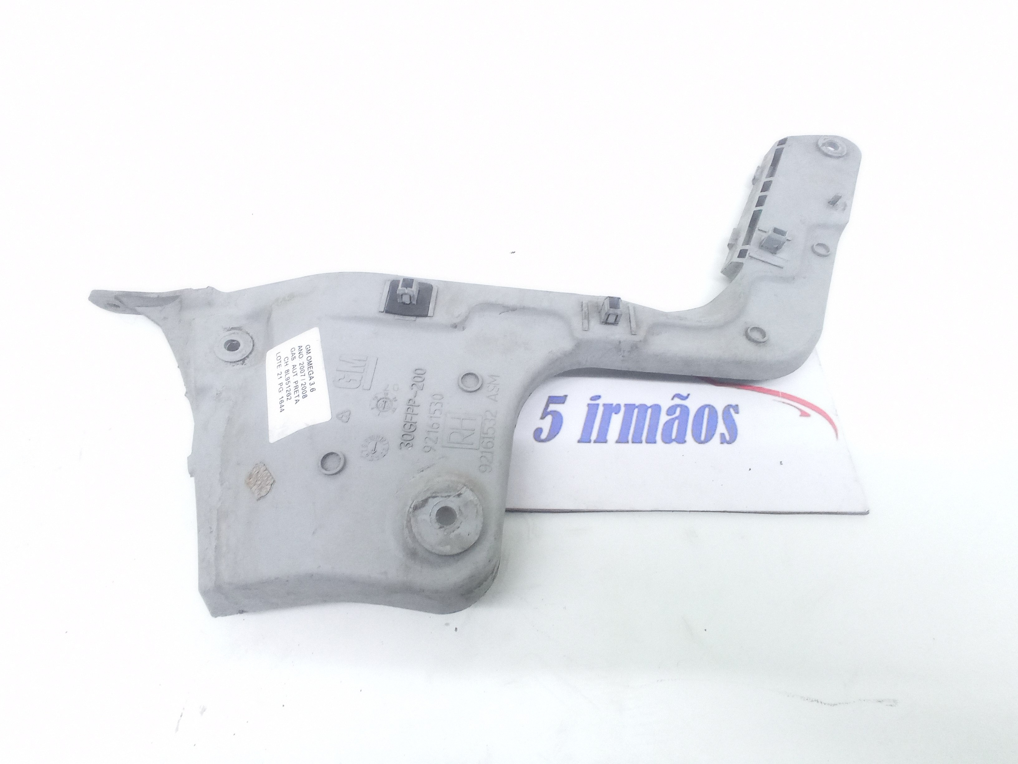 Guia Direita Parachoque Traseiro Chevrolet Omega 2007 /2008