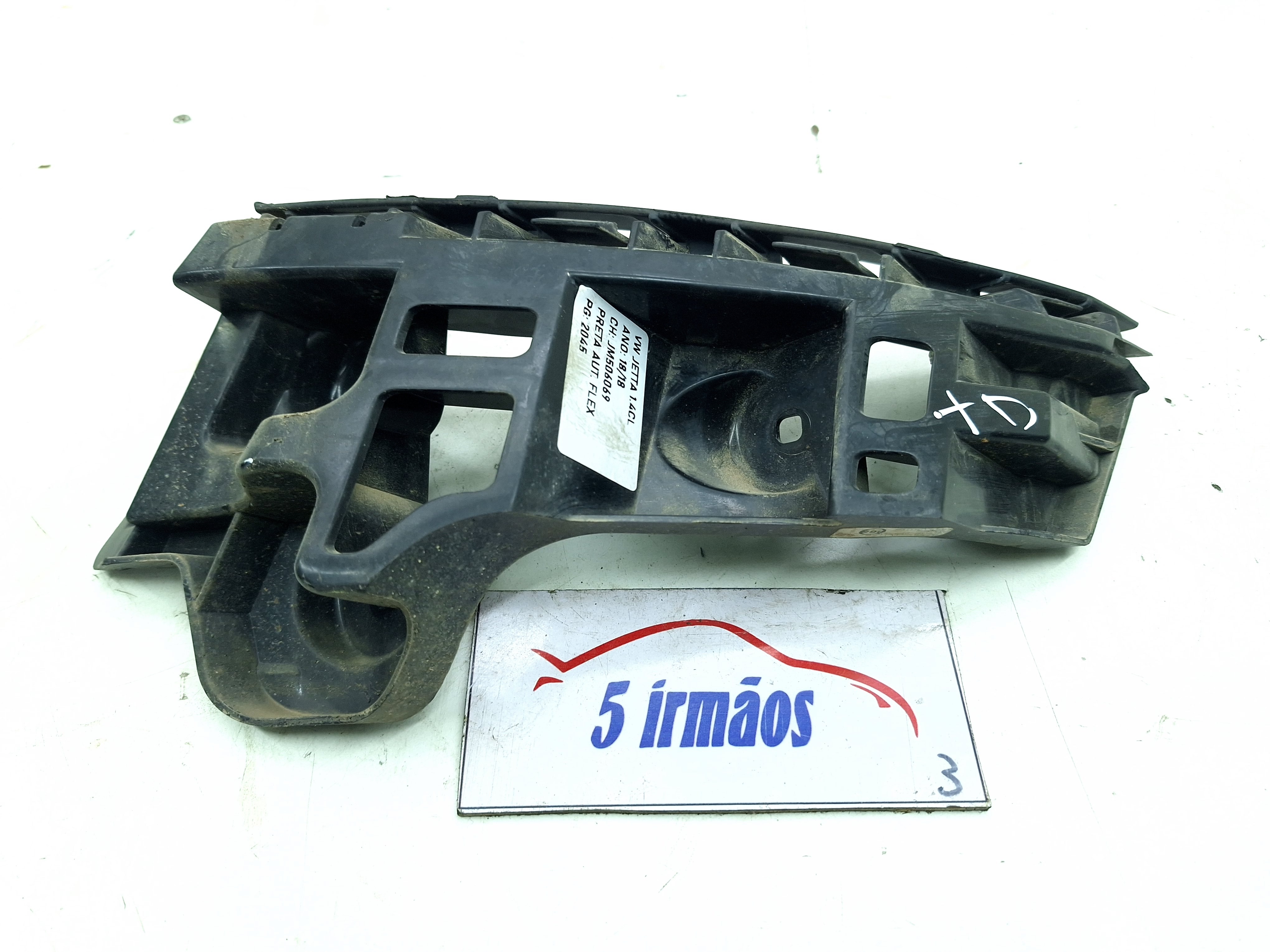 Guia Direita Parachoque Traseiro Vw Jetta Tsi 1.4 2019