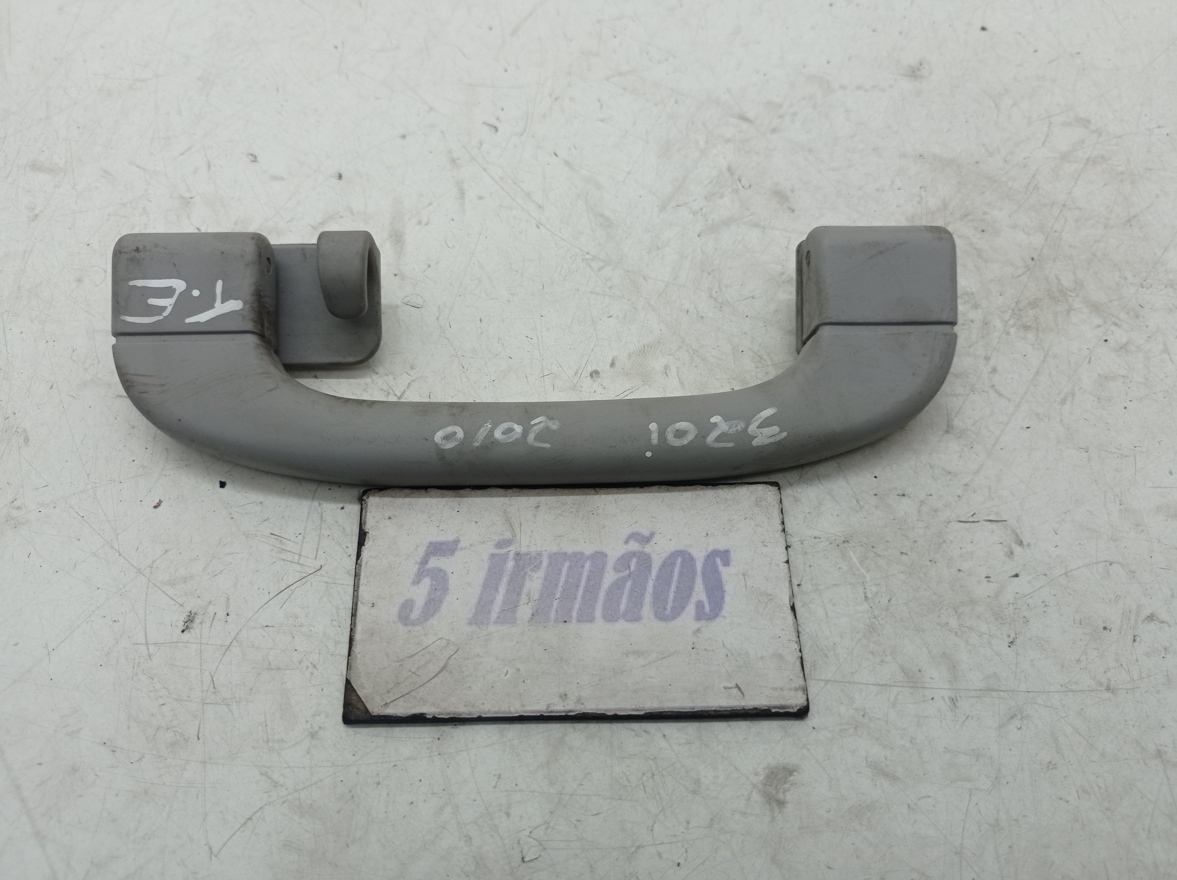 Alça Teto Apoio Mão Traseira Esquerda Bmw 320i 2.0 2009 2010