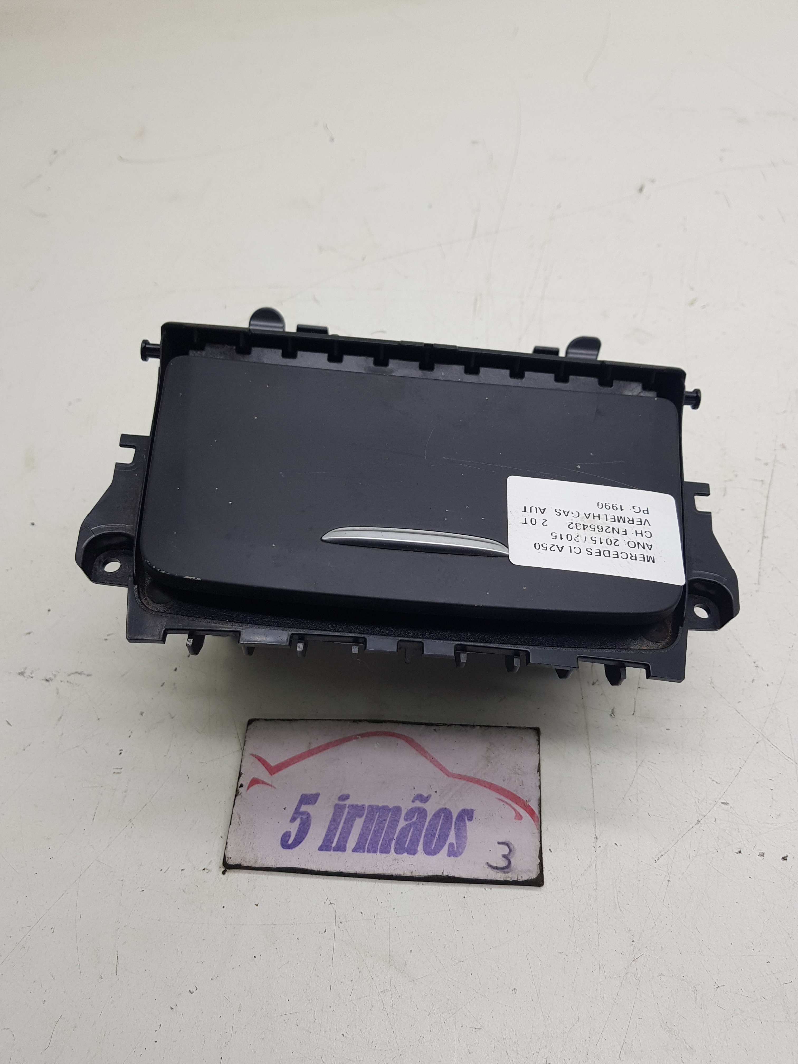 Porta Objetos Console Central Mercedes Cla250 2.0 2015