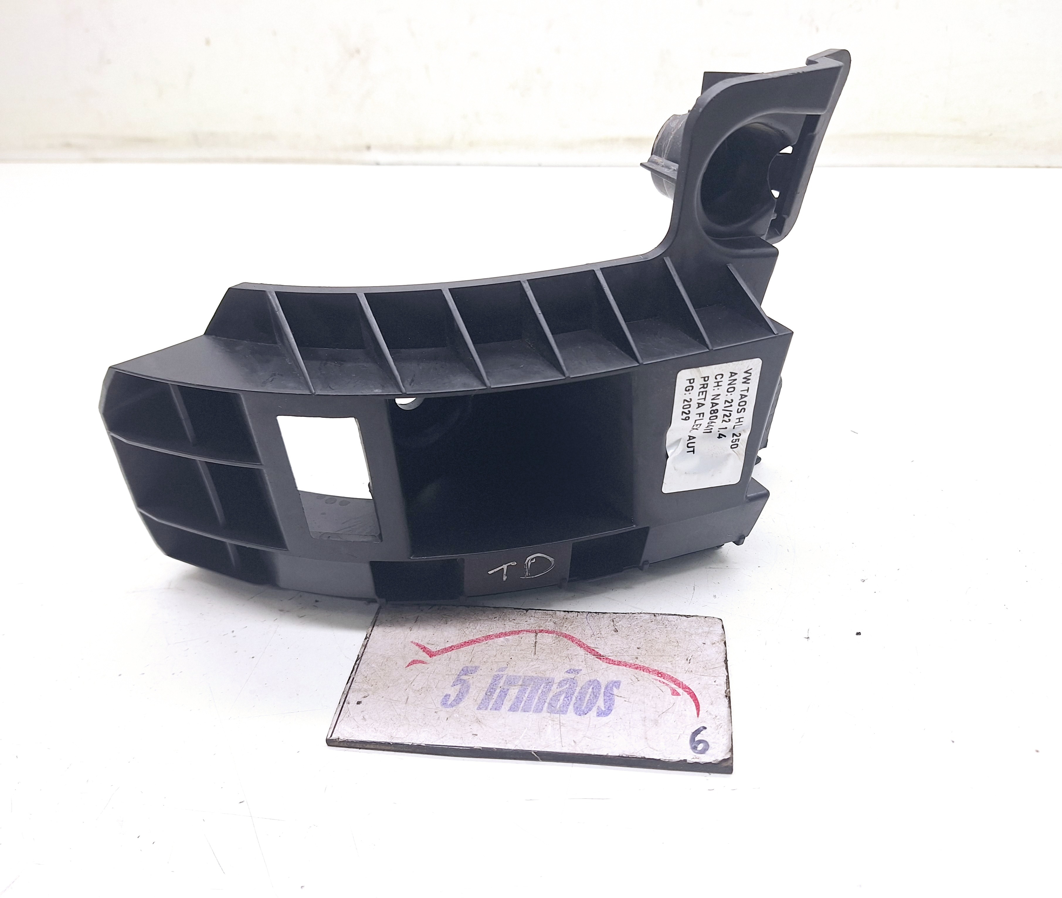 Guia Direita Parachoque Traseiro Vw Taos Tsi 1.4 2022