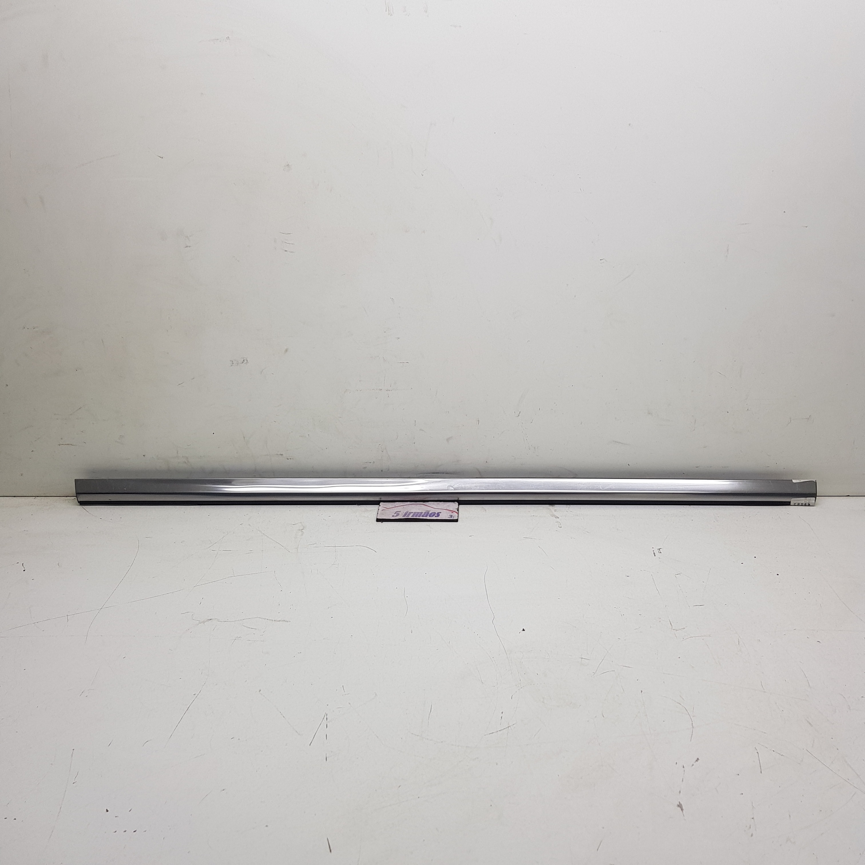 Pestana Porta Traseira Esquerda Jeep Cherokee 5.7 V8 2005  Prata