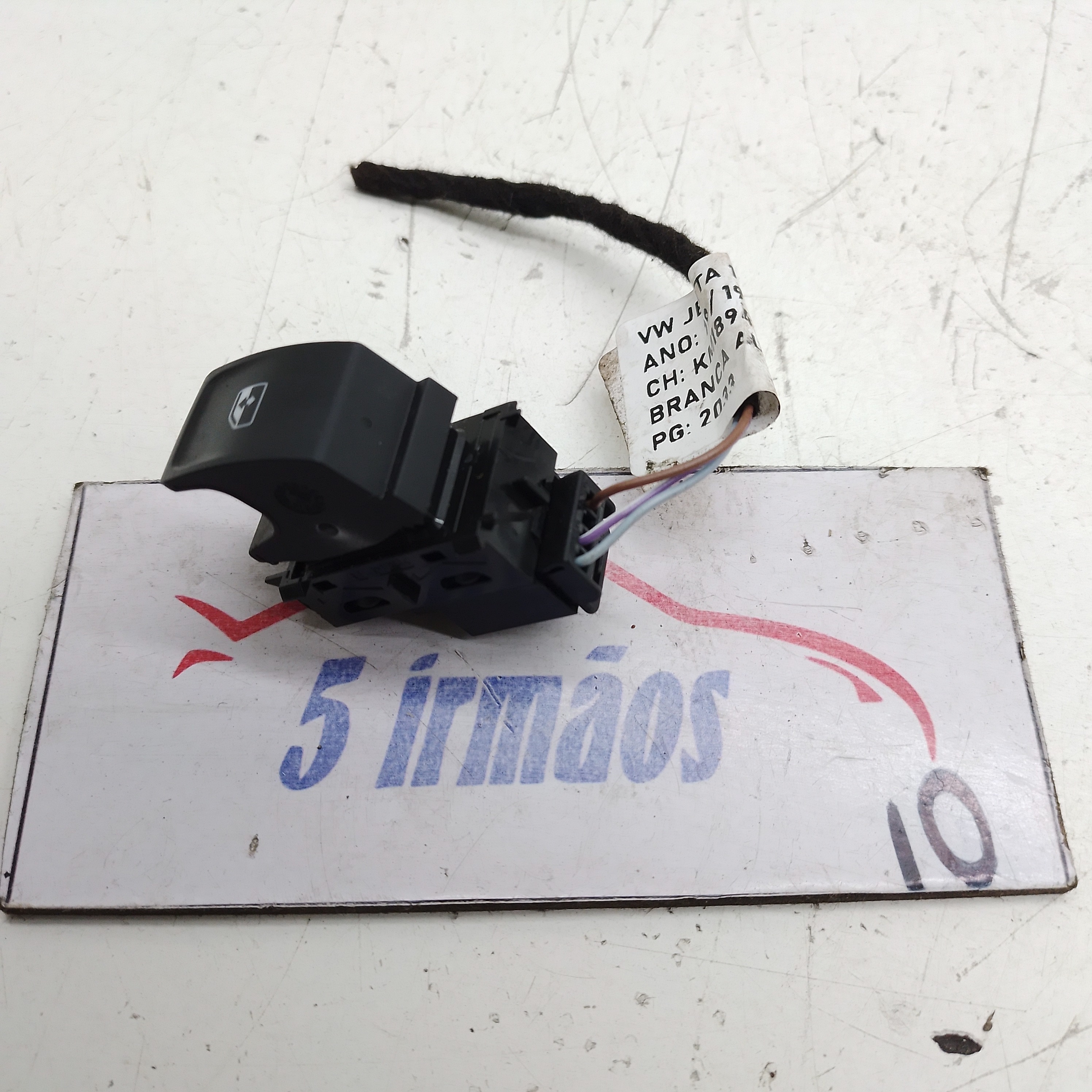 Botão Comando Vidro Diantero Direito Vw Jetta 1.4 2019