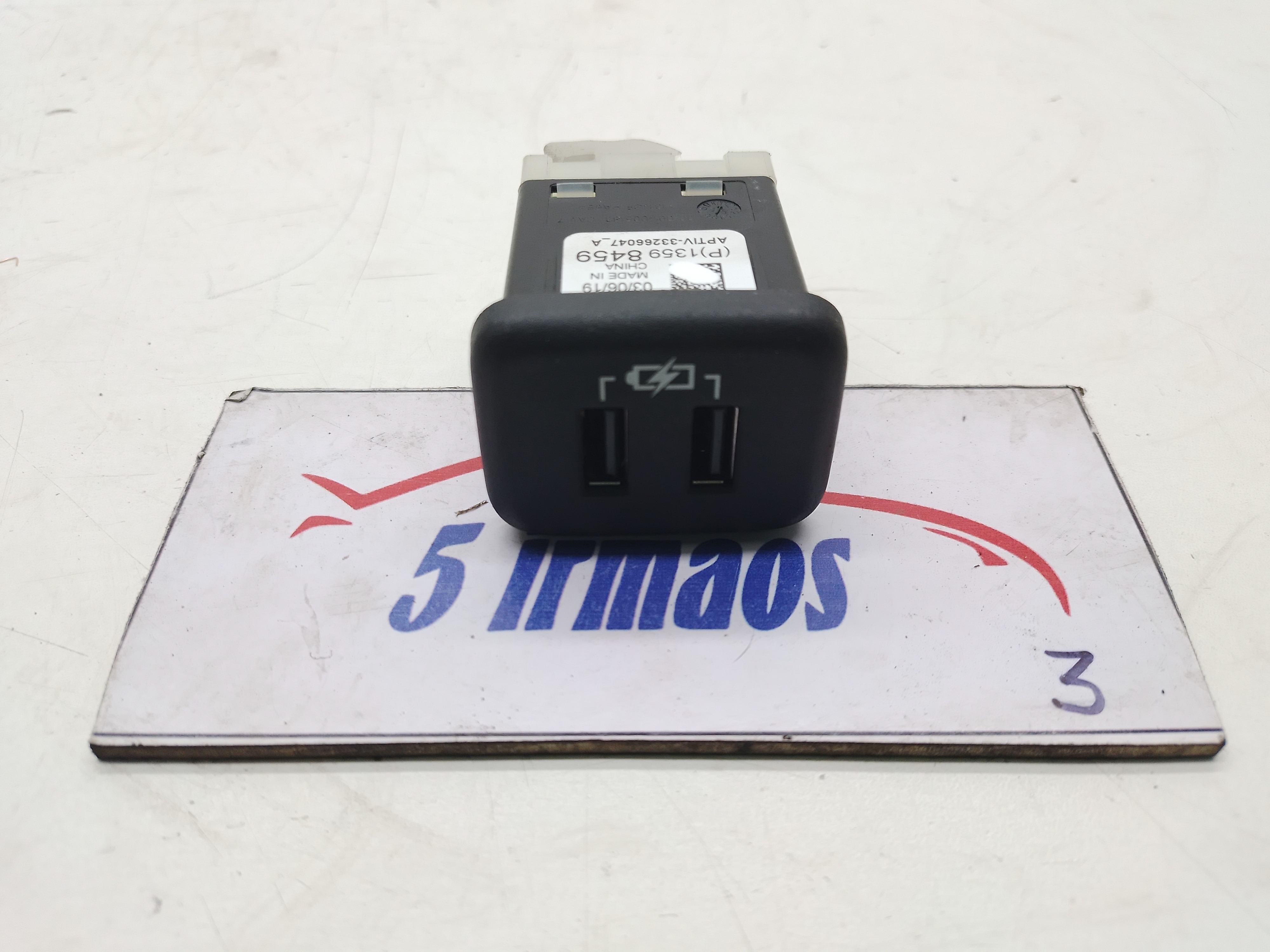 Entrada Carregador Gm Equinox 2.0 2018 / 2019 Nº13598459