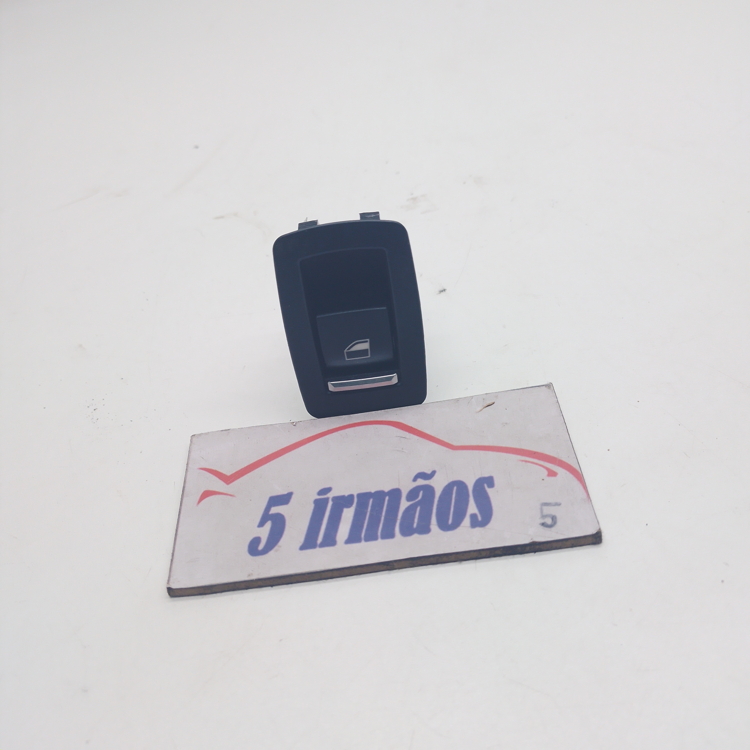 Botão Vidro Dianteiro Direito Bmw 328i 2.0 2018 9361936
