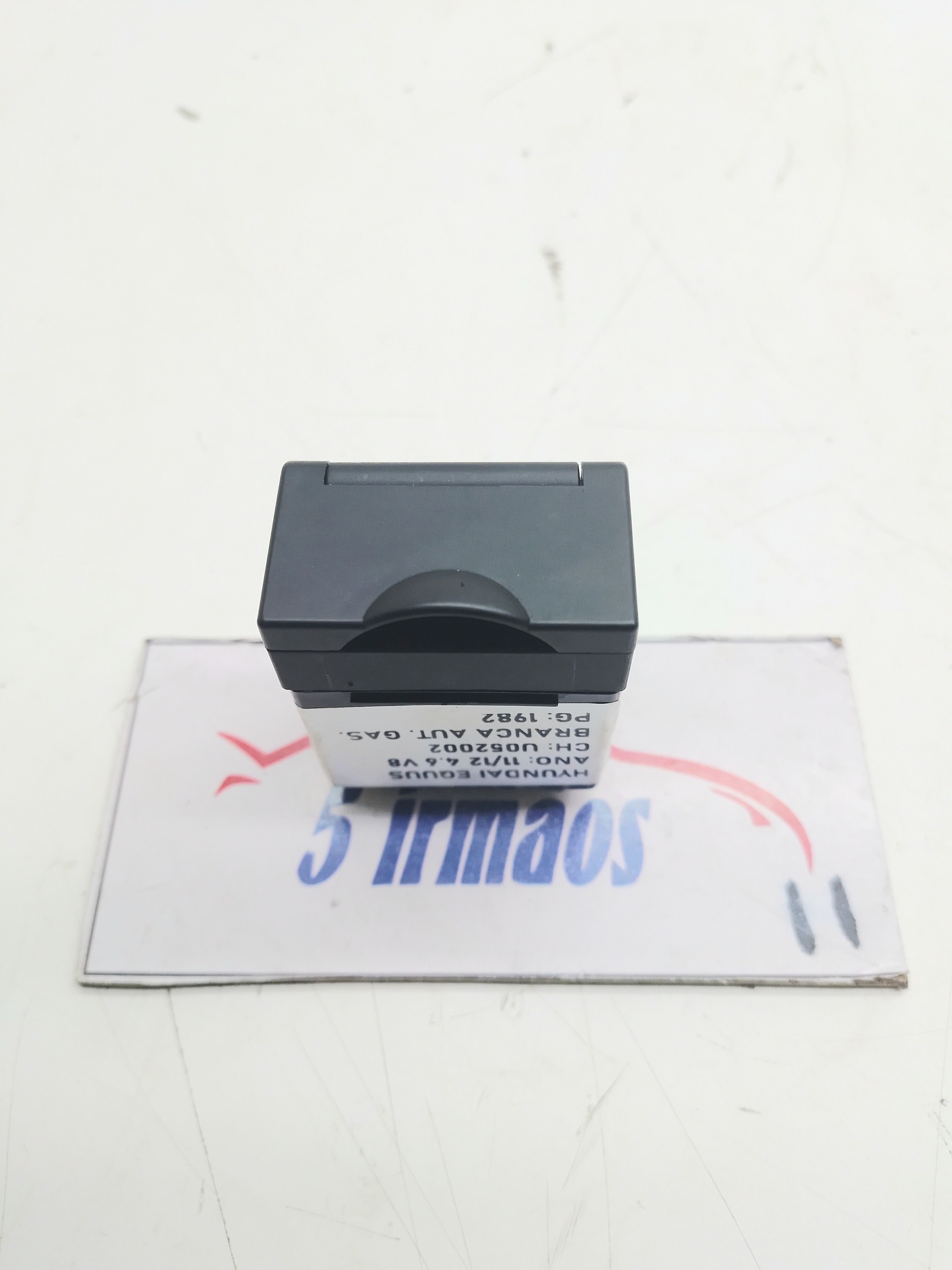 Entrada Auxiliar Usb Hyundai Equus V8 4.6 2011 Nº961203n700