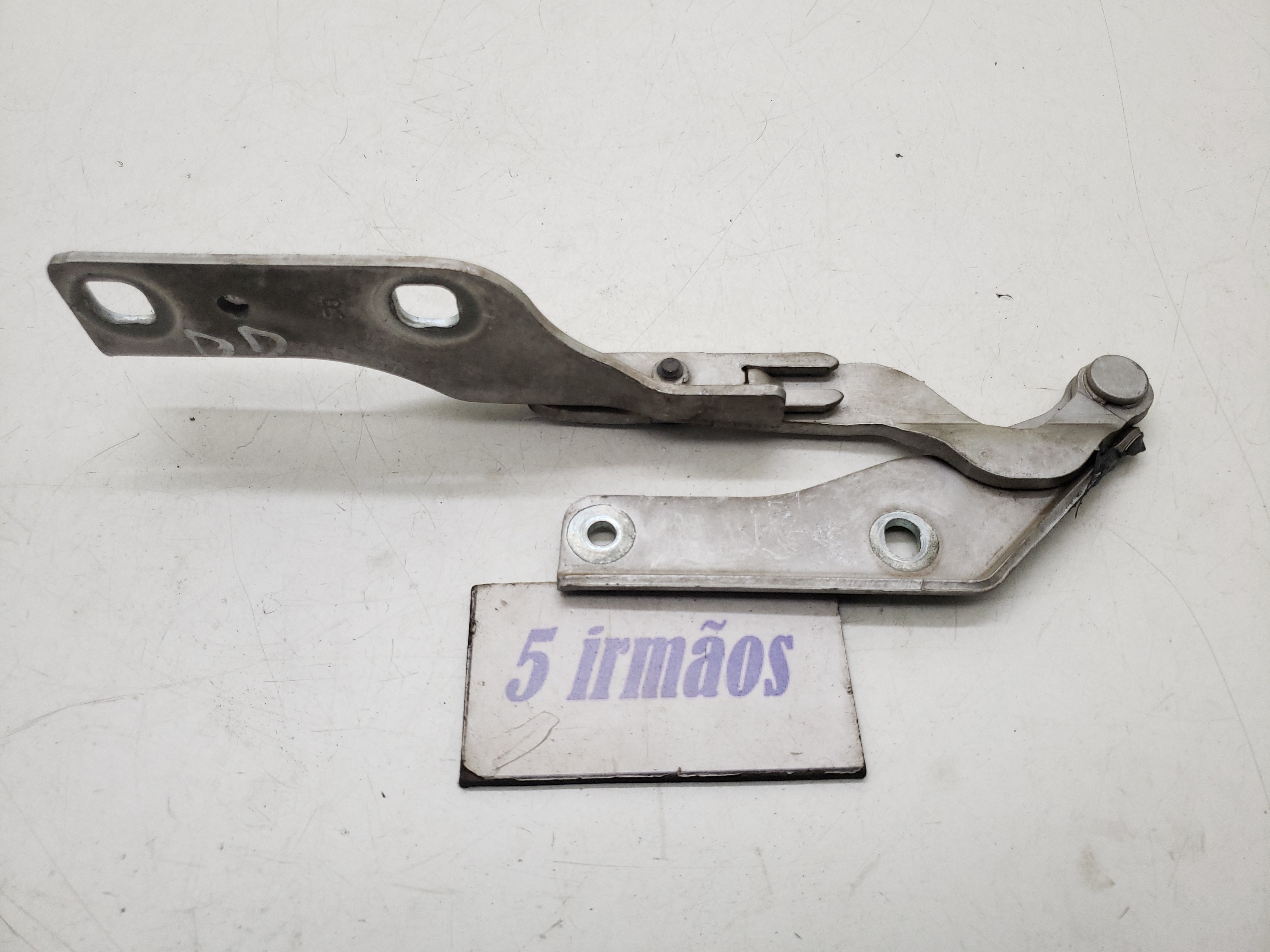 Dobradiça Braço Direito Capô Gm Ômega Cd 3.6 V6 2005 / 2006