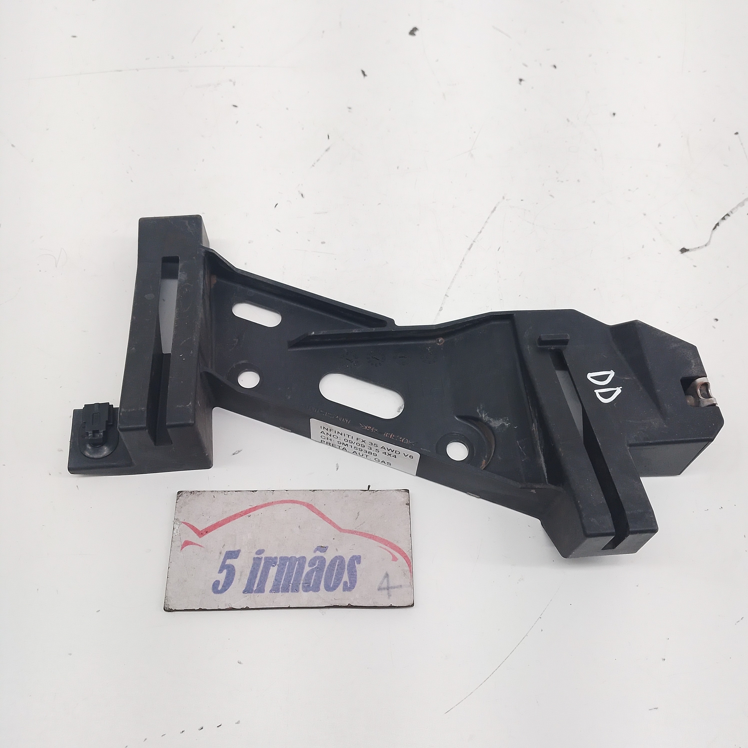 Guia Direita Parachoque Dianteiro Fx35 3.5 V6 2009 2010