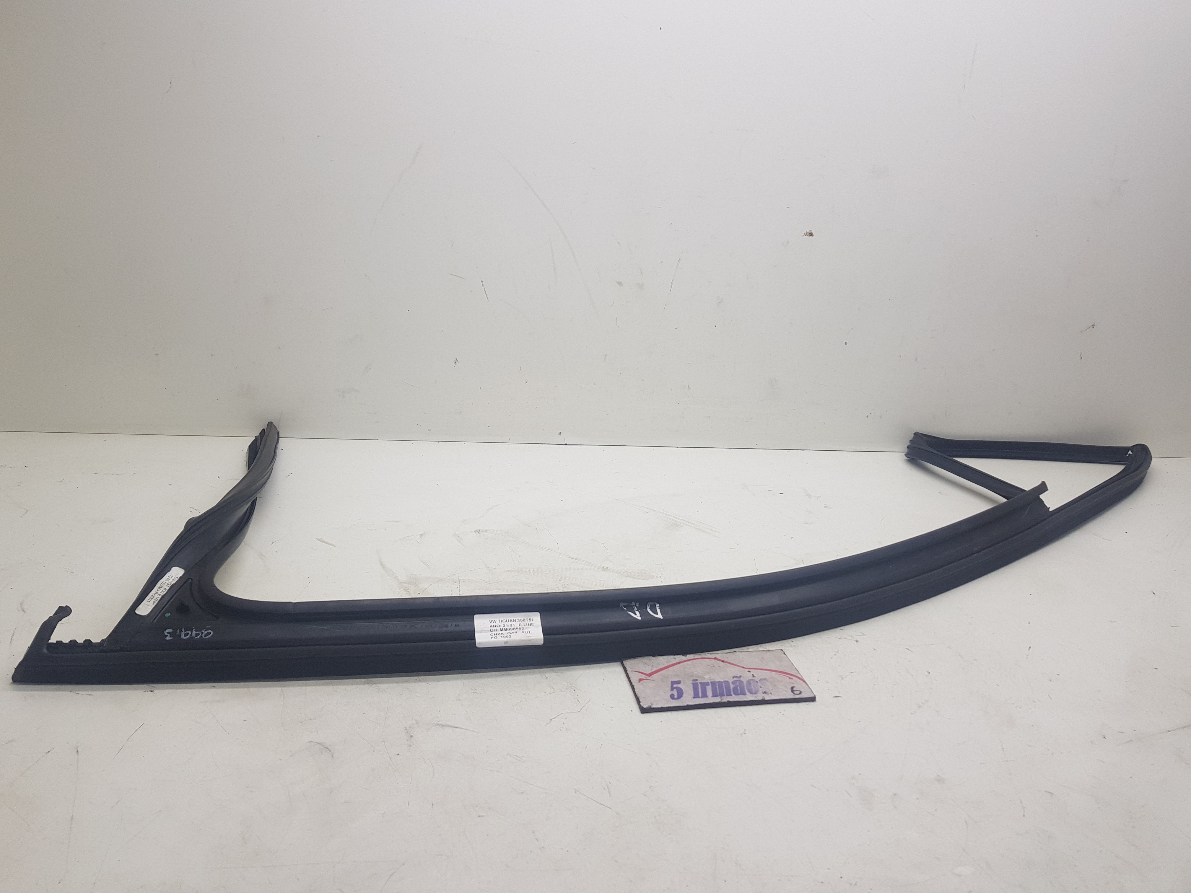 Canelata Cromada Porta Dianteira Direita Vw Tiguan Tsi 2.0