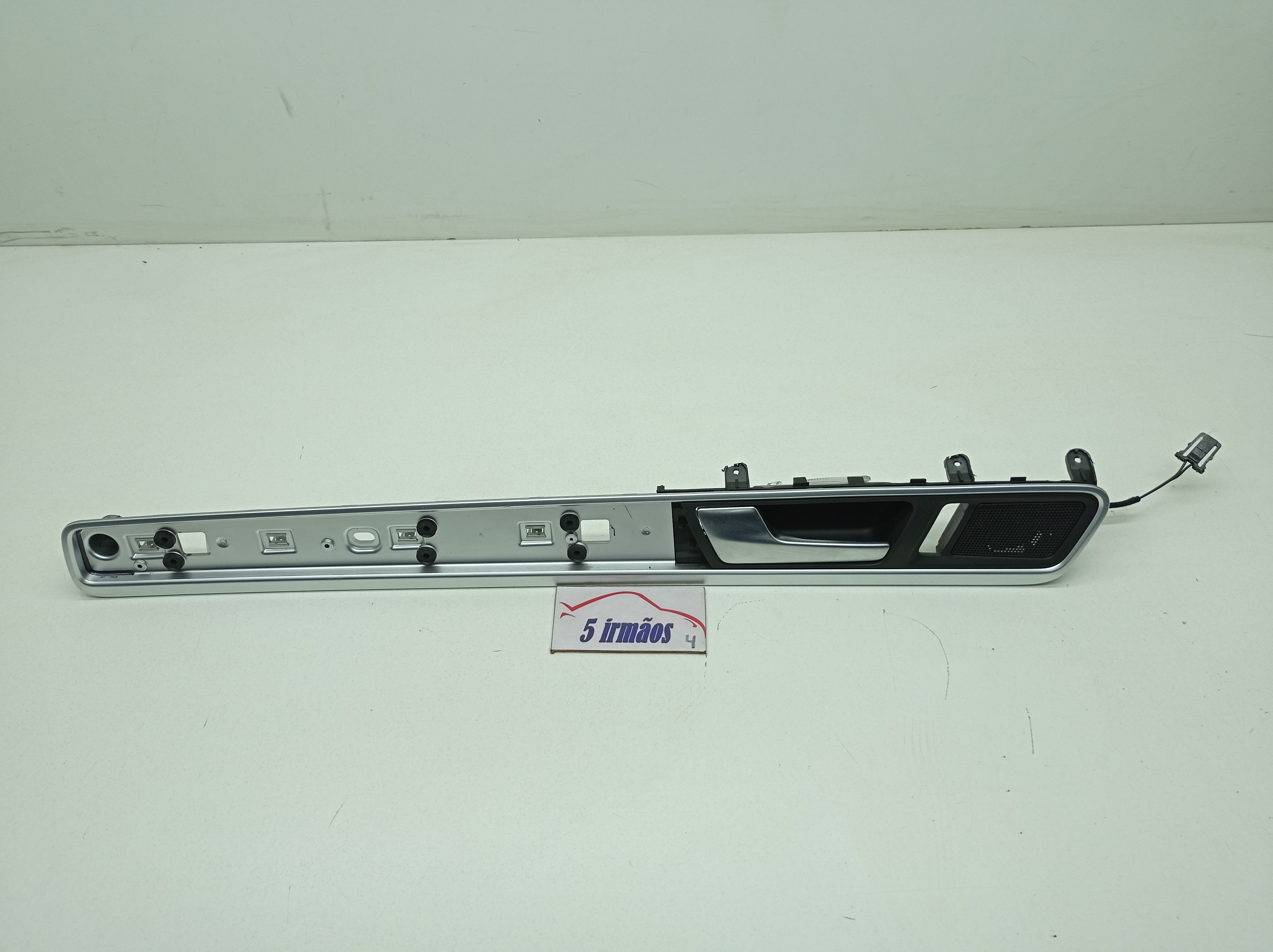 Maçaneta Porta Traseira Esquerda Vw Touareg 4.2 V8 2012 2013