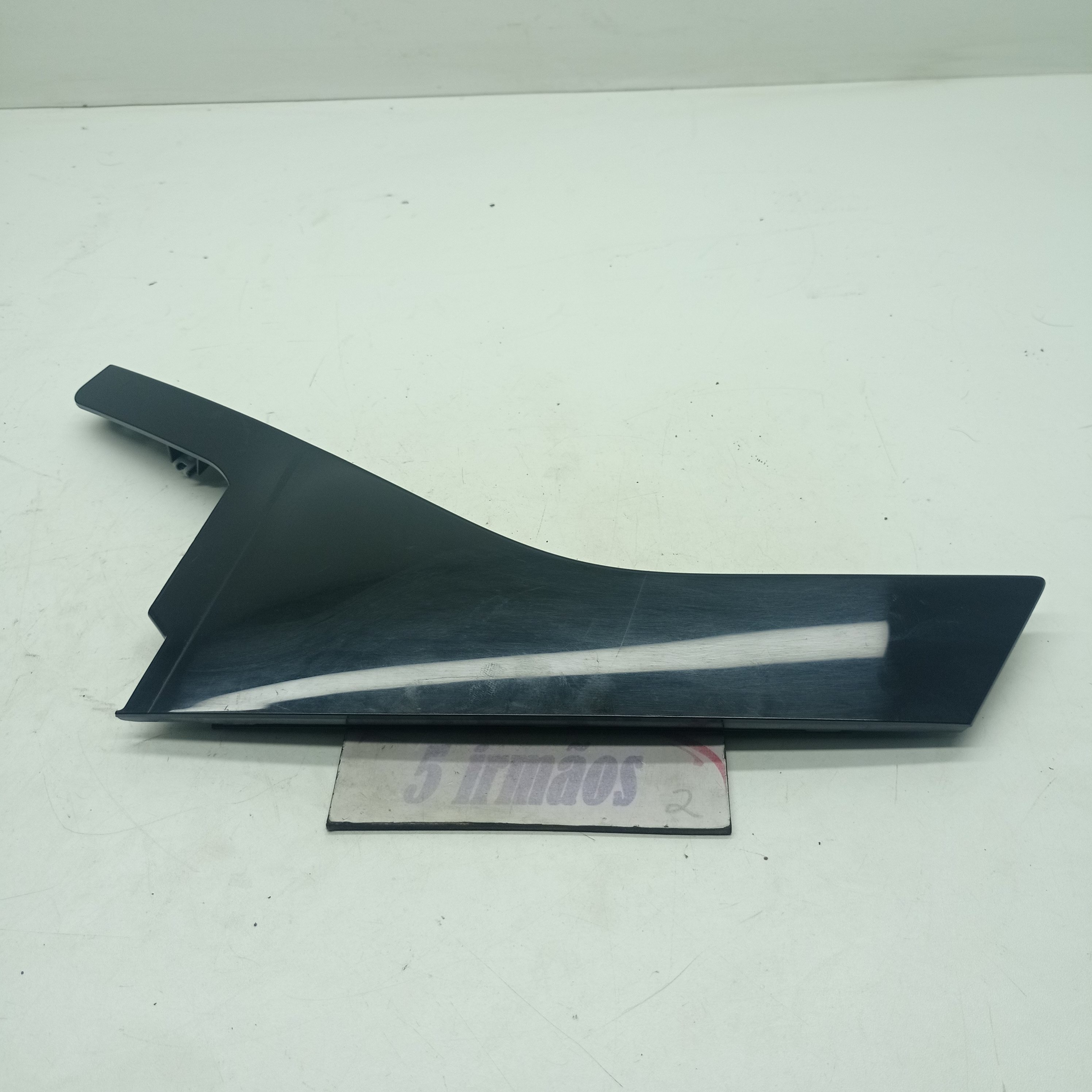 Acabamento Porta Traseira Esquerda Volvo V40 T4 2.0 2019