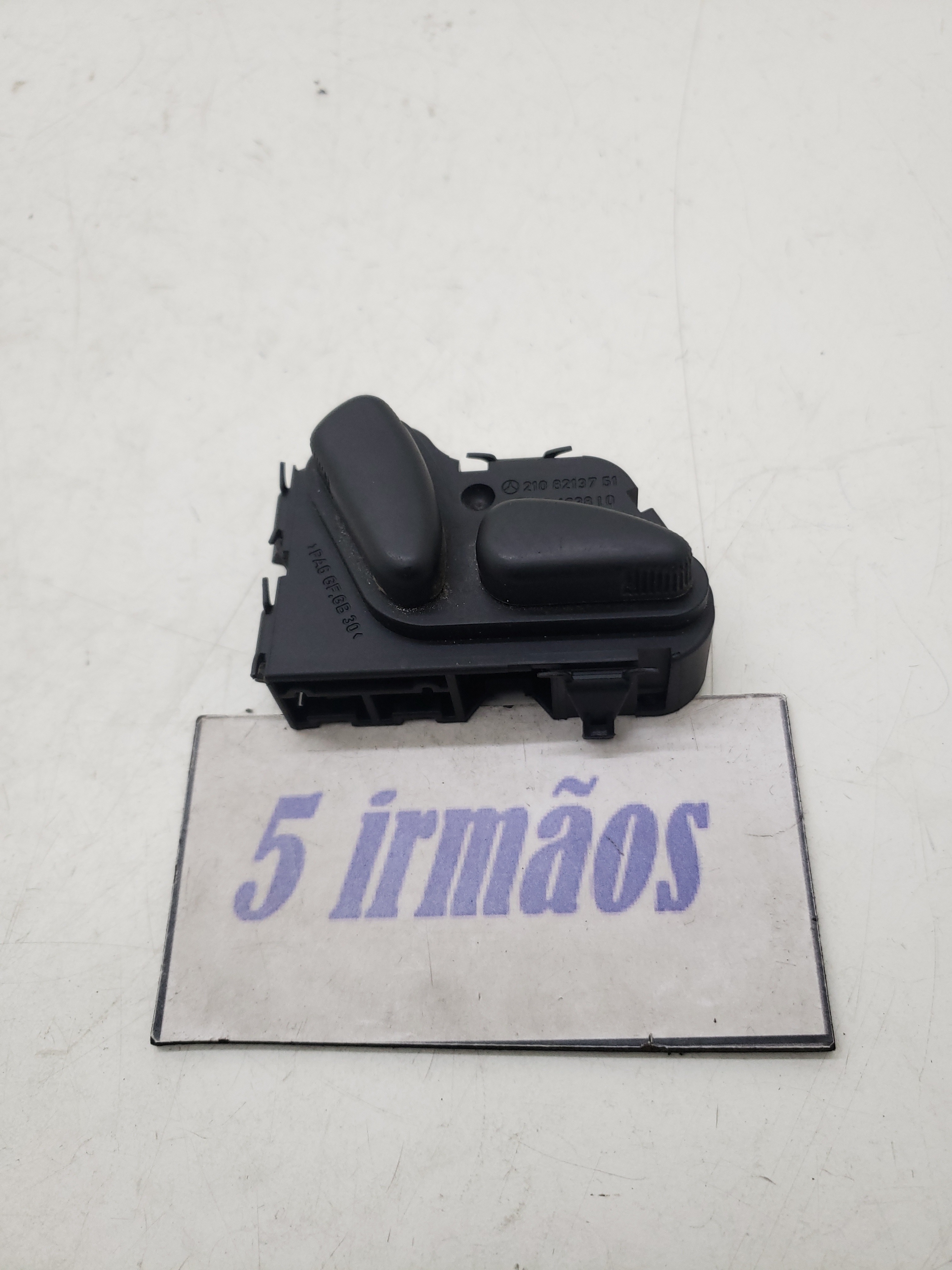 Botão Ajuste Banco Dianteiro Esquerdo C180 1.8 2003 / 2004