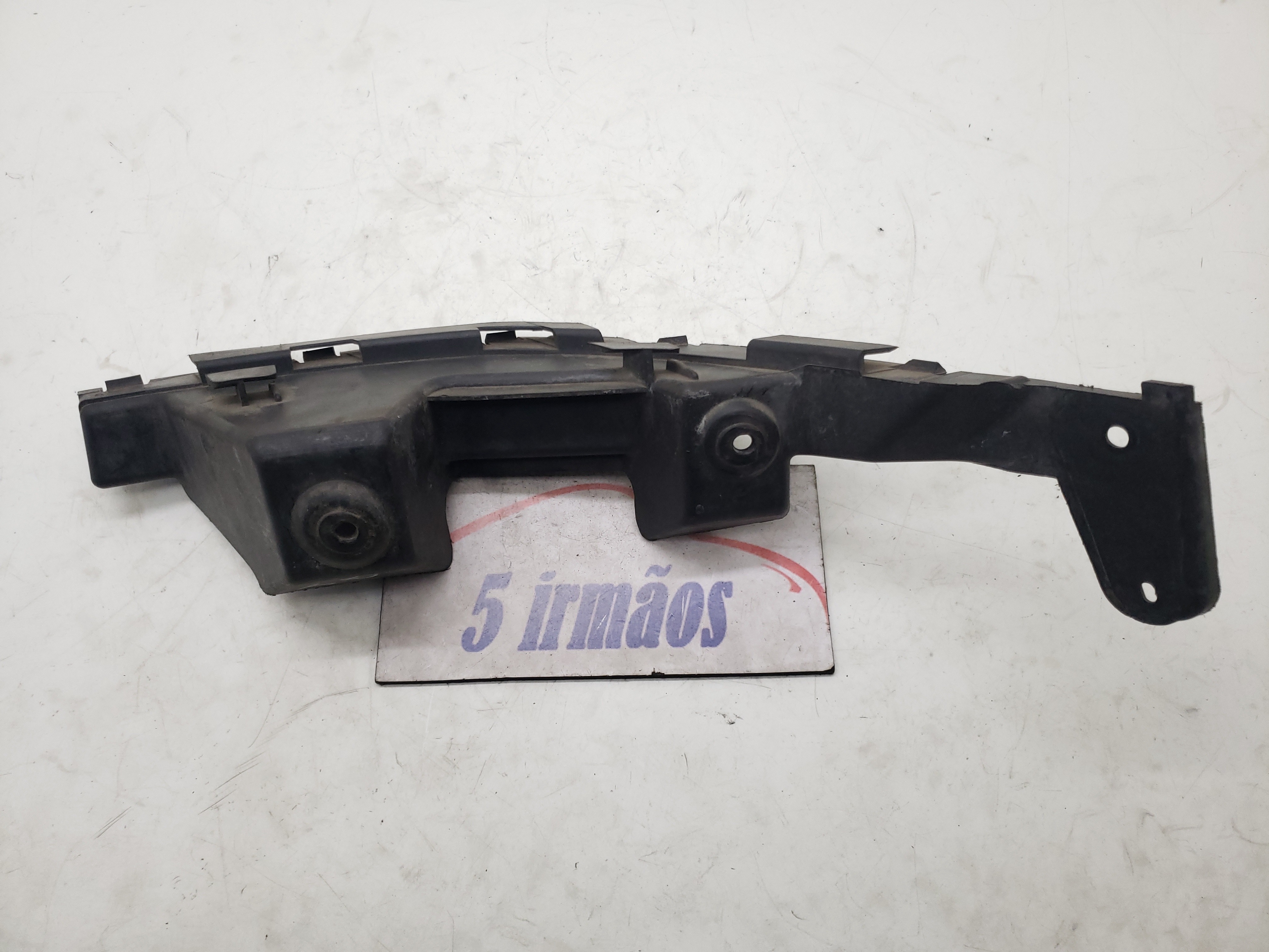 Guia Esquerda Parachoque Traseiro Gm Ômega 3.6 V6 2011
