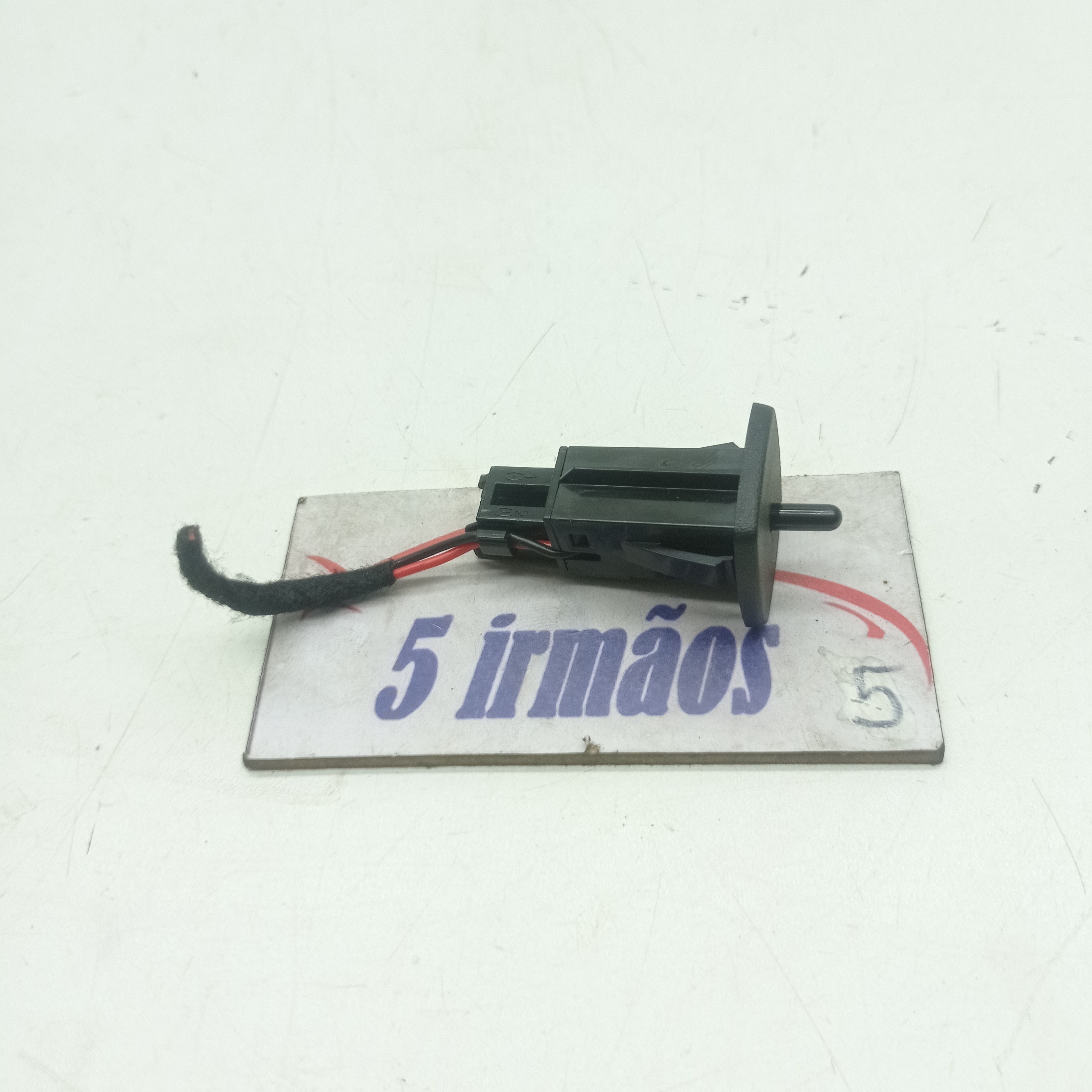 Interruptor Porta Luvas Gm Equinox Premier 2.0 2018
