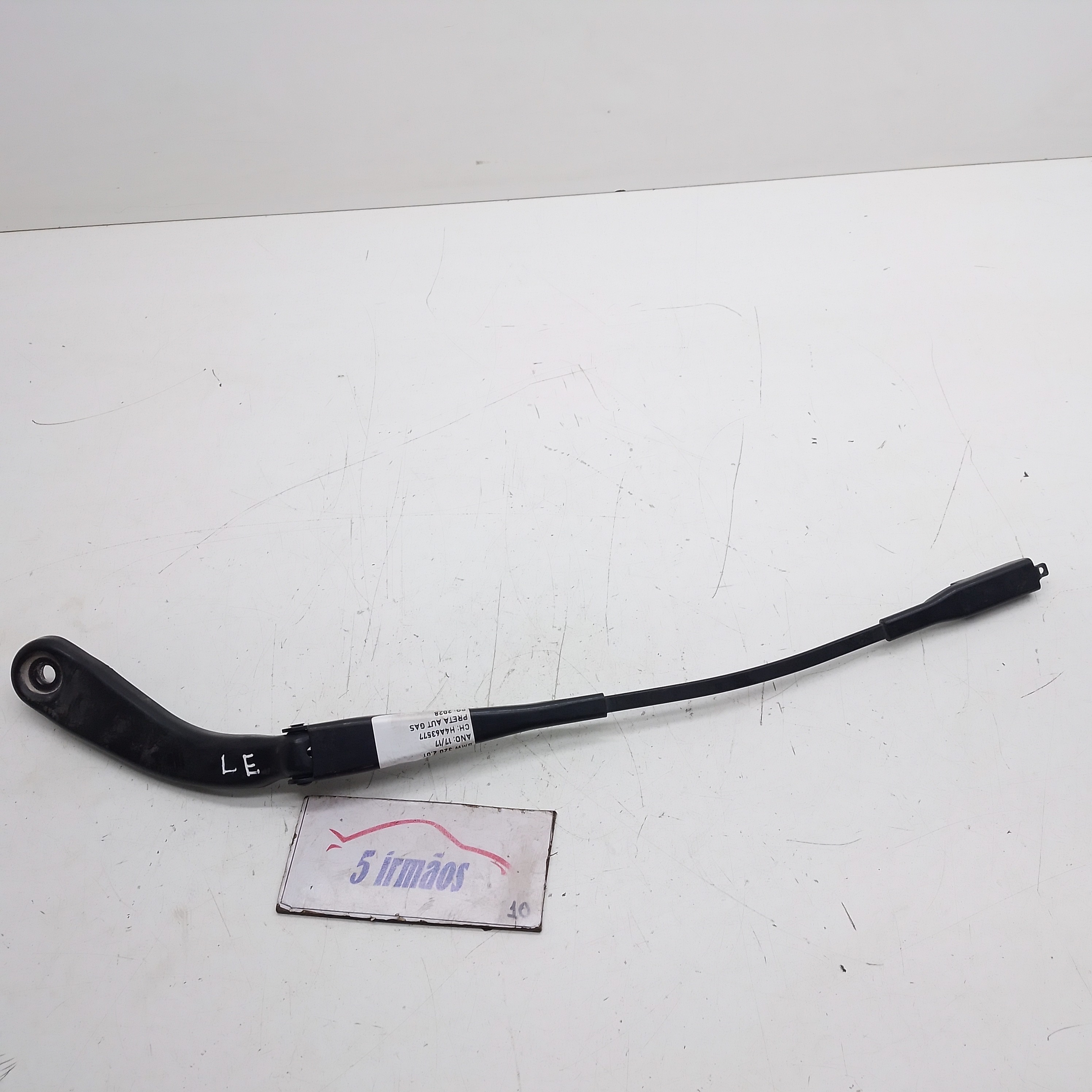Braço Limpador Parabrisas Esquerdo Bmw 320i 2.0 2017  Esquerdo