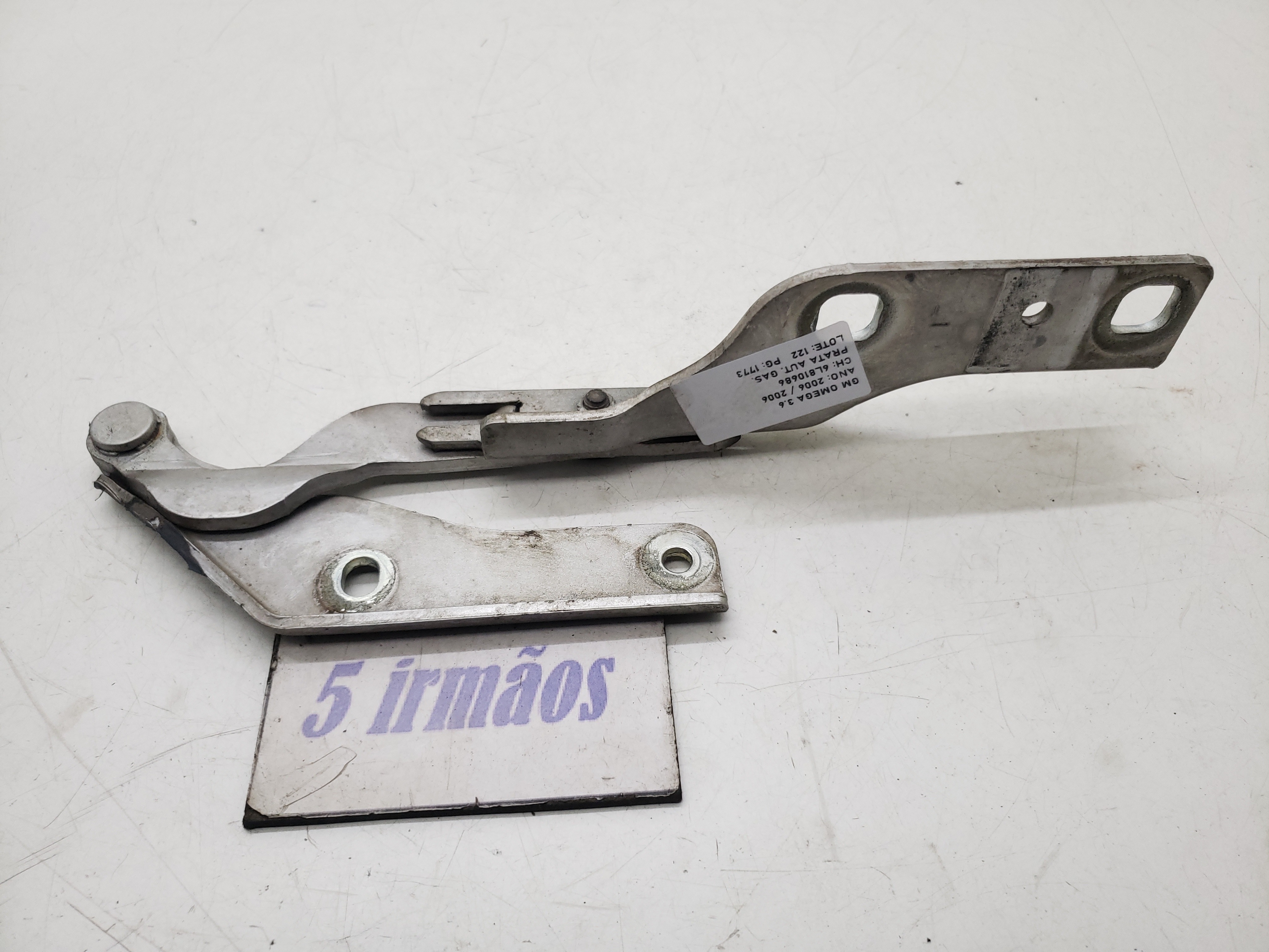 Dobradiça Braço Esquerdo Capô Gm Ômega Cd 3.6 V6 2005 / 2006