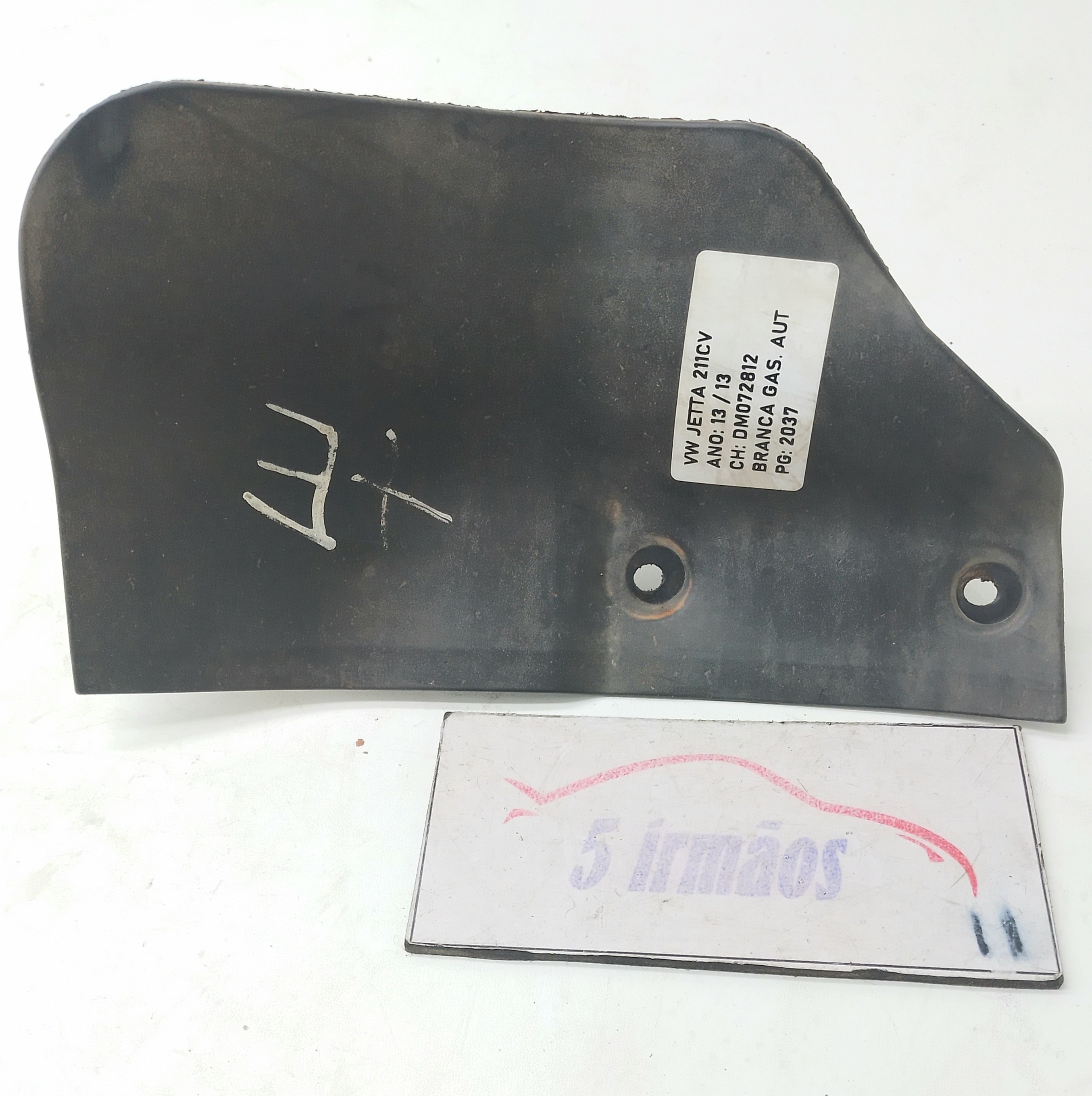 Acabamento Parabarro Traseiro Esquerdo Vw Jetta 211cv 2013