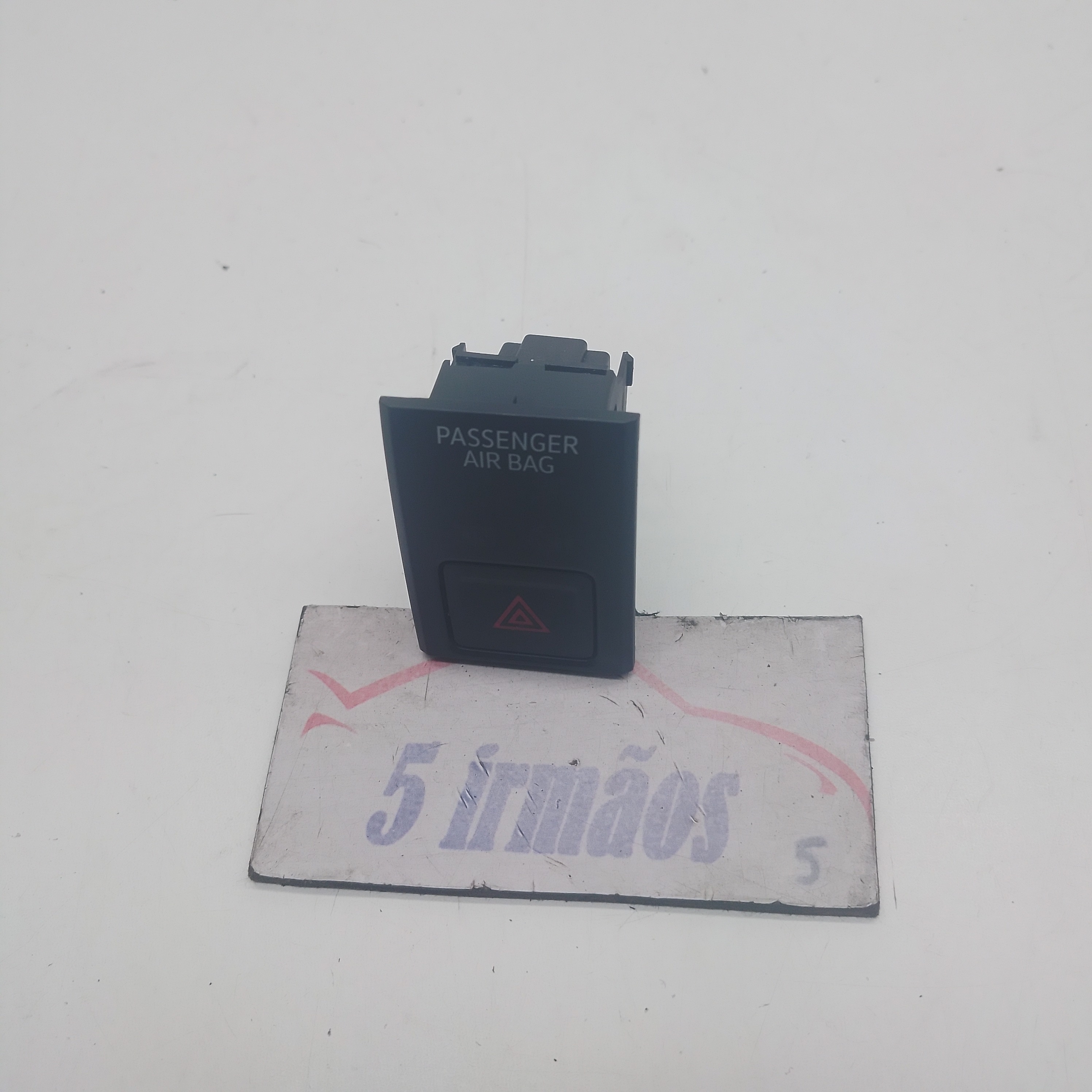 Botão Pisca Alerta Vw Jetta Tsi 1.4 2018 2019 Nº17a919225b Preto