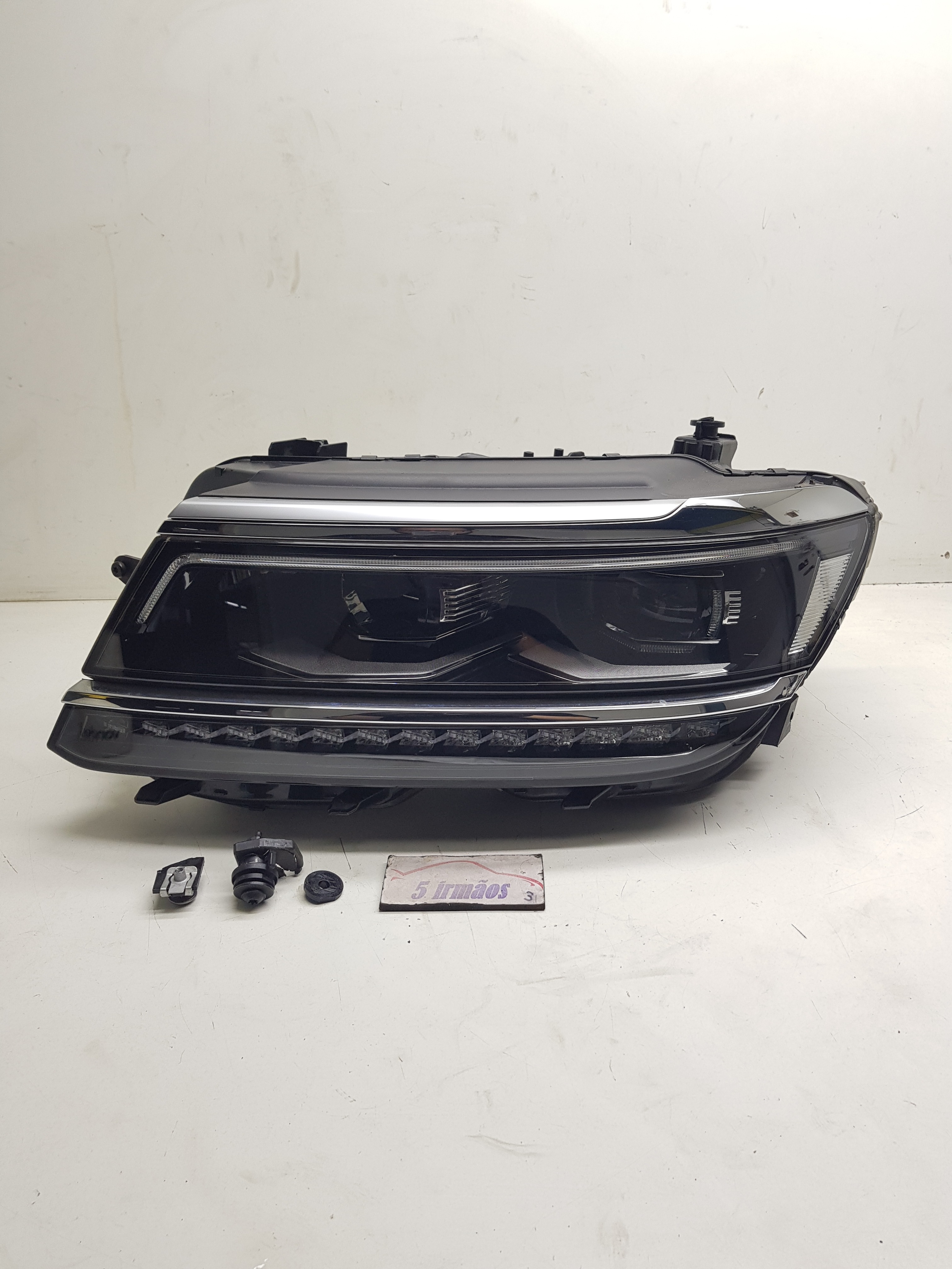 Farol Esquerdo Led Volkswagen Tiguan 350 Tsi 2.0 2019 / 2020