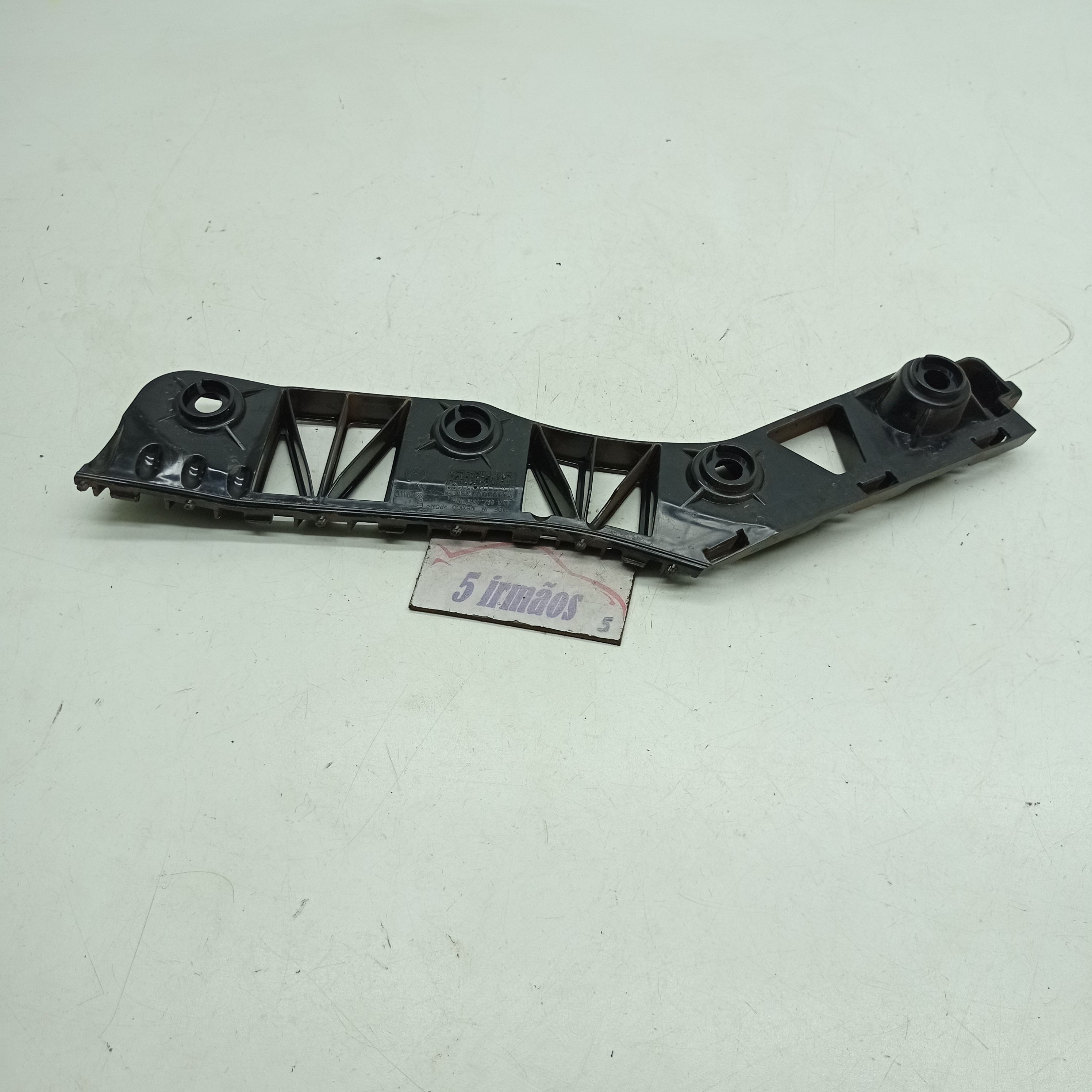 Guia Esquerdo Parachoque Traseiro Vw Tiguan Tsi 2.0 2021