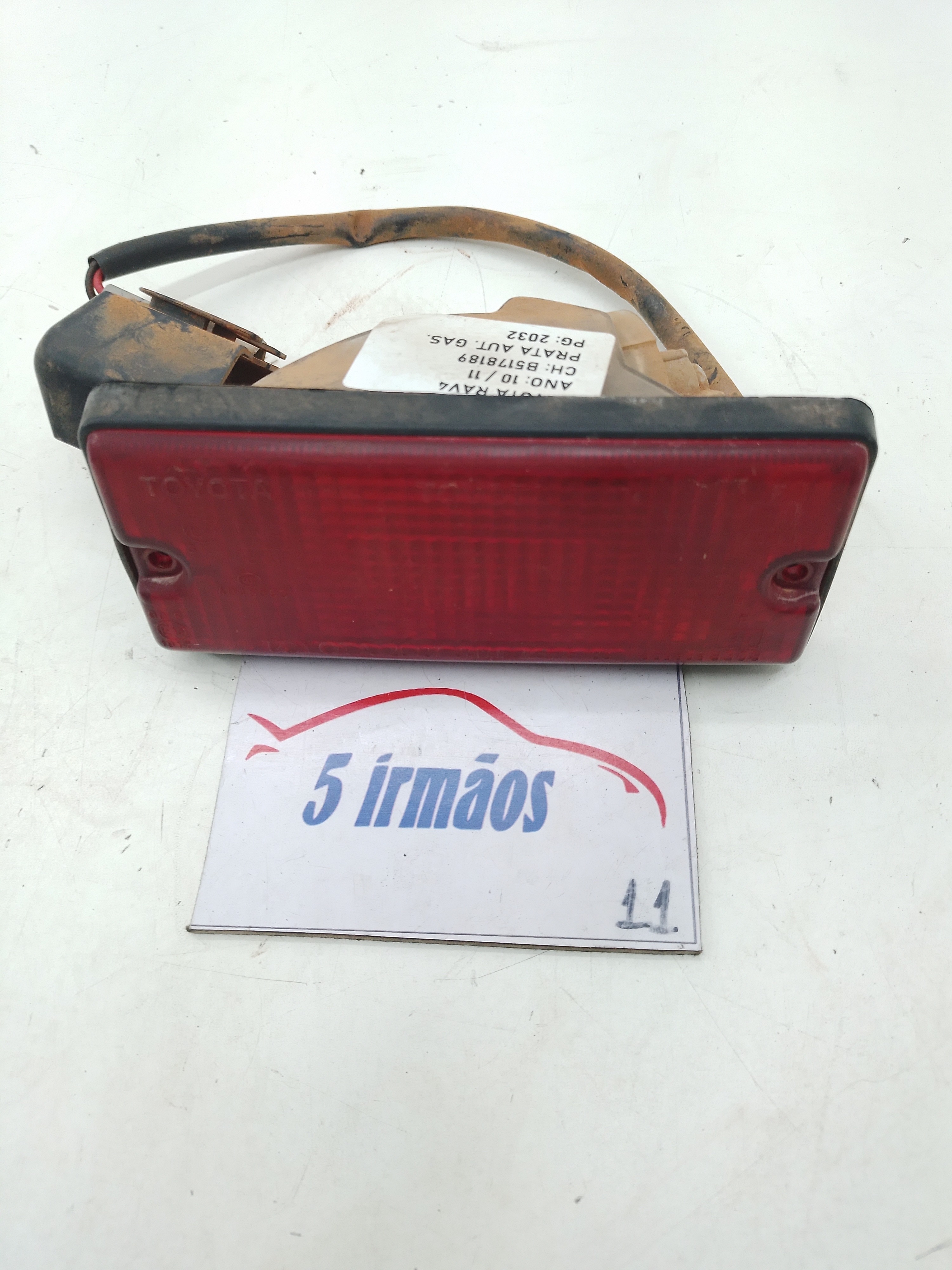 Refletor Esquerdo Toyota Rav4 4×4 2.4 2010 / 2011  Vermelho