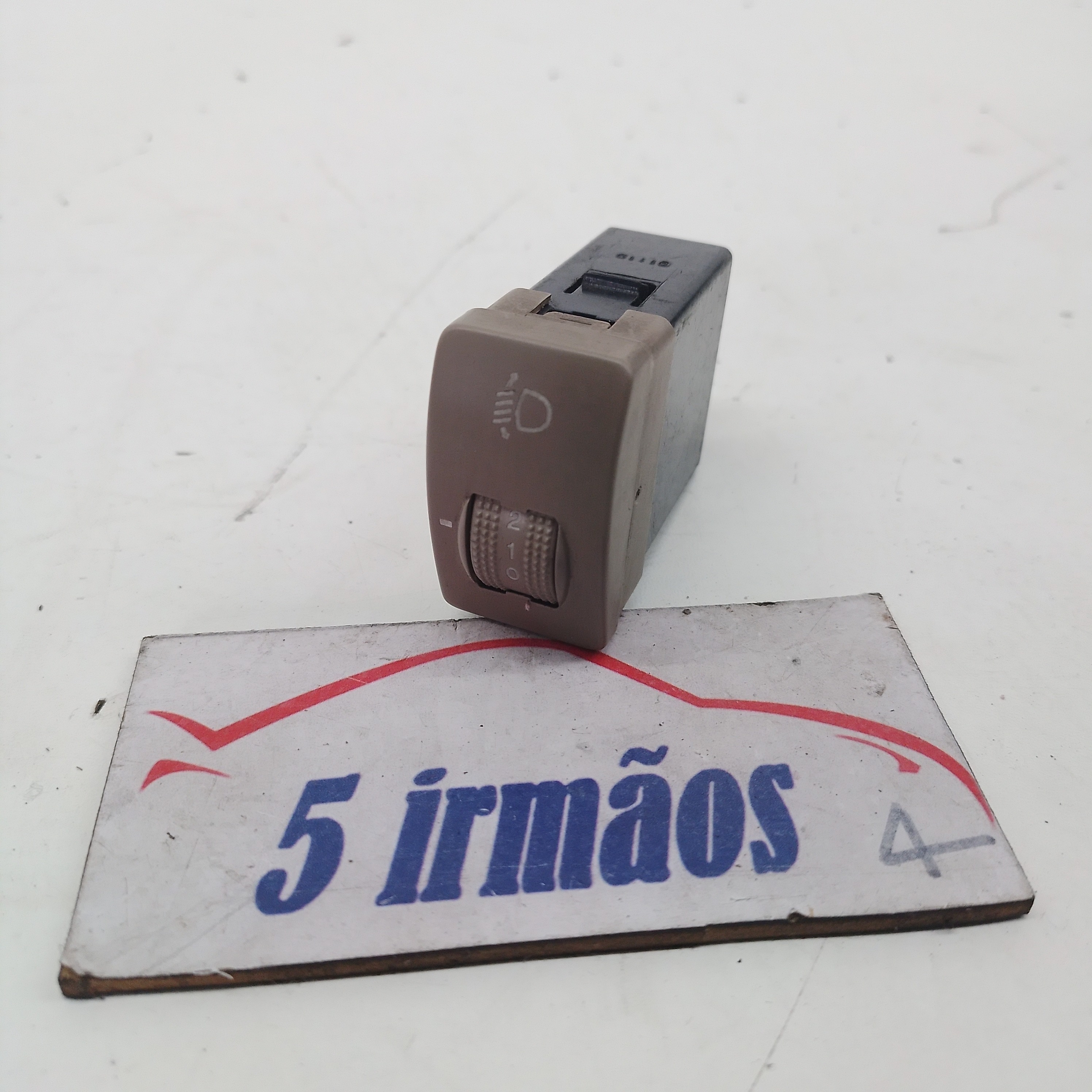 Botão Regulagem Farol Milha Kia Carnival 3.5 V6 2011 2012