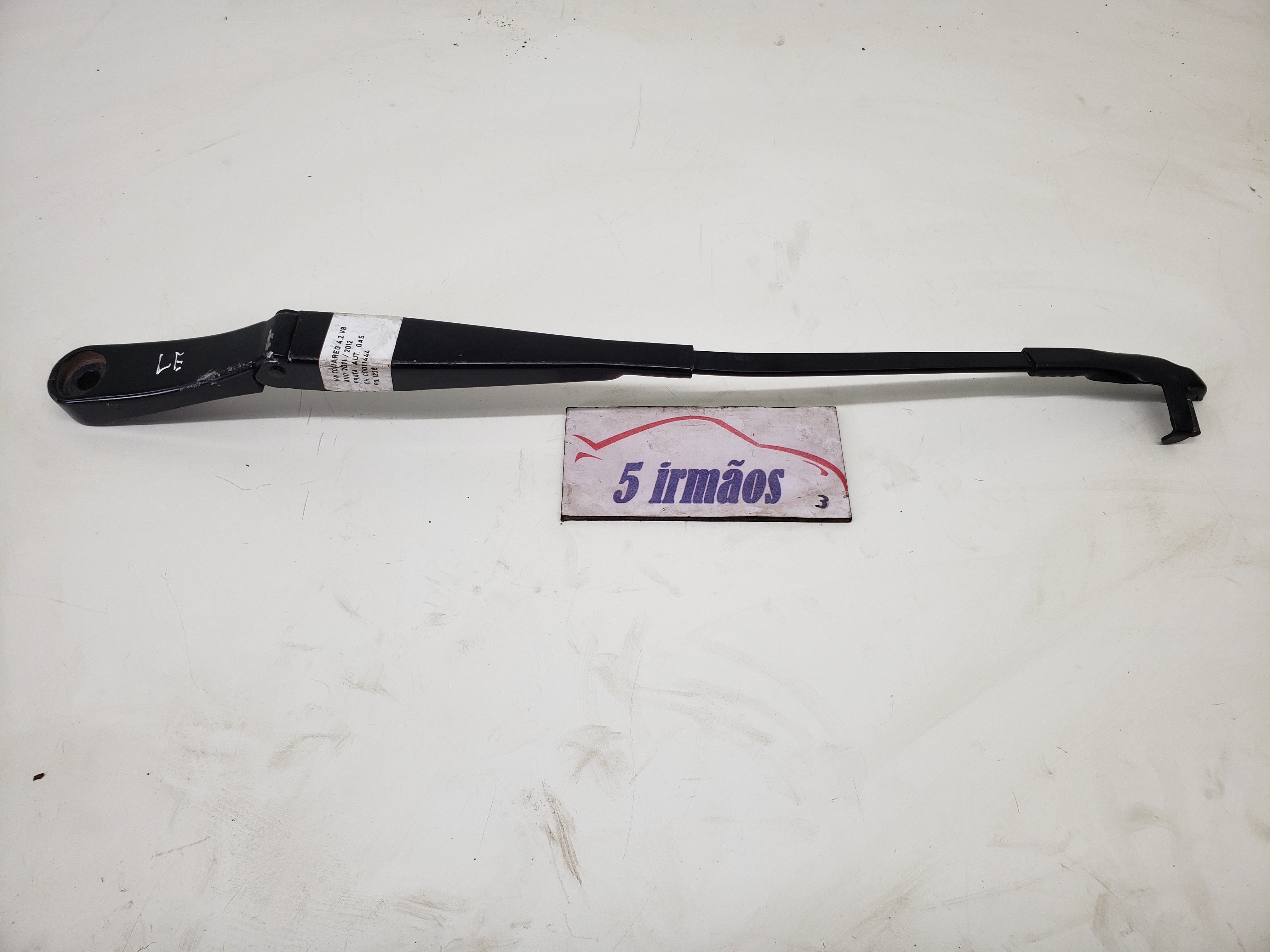 Braço Esquerdo Limpador Parabrisa Vw Touareg 4.2 2012 / 2013