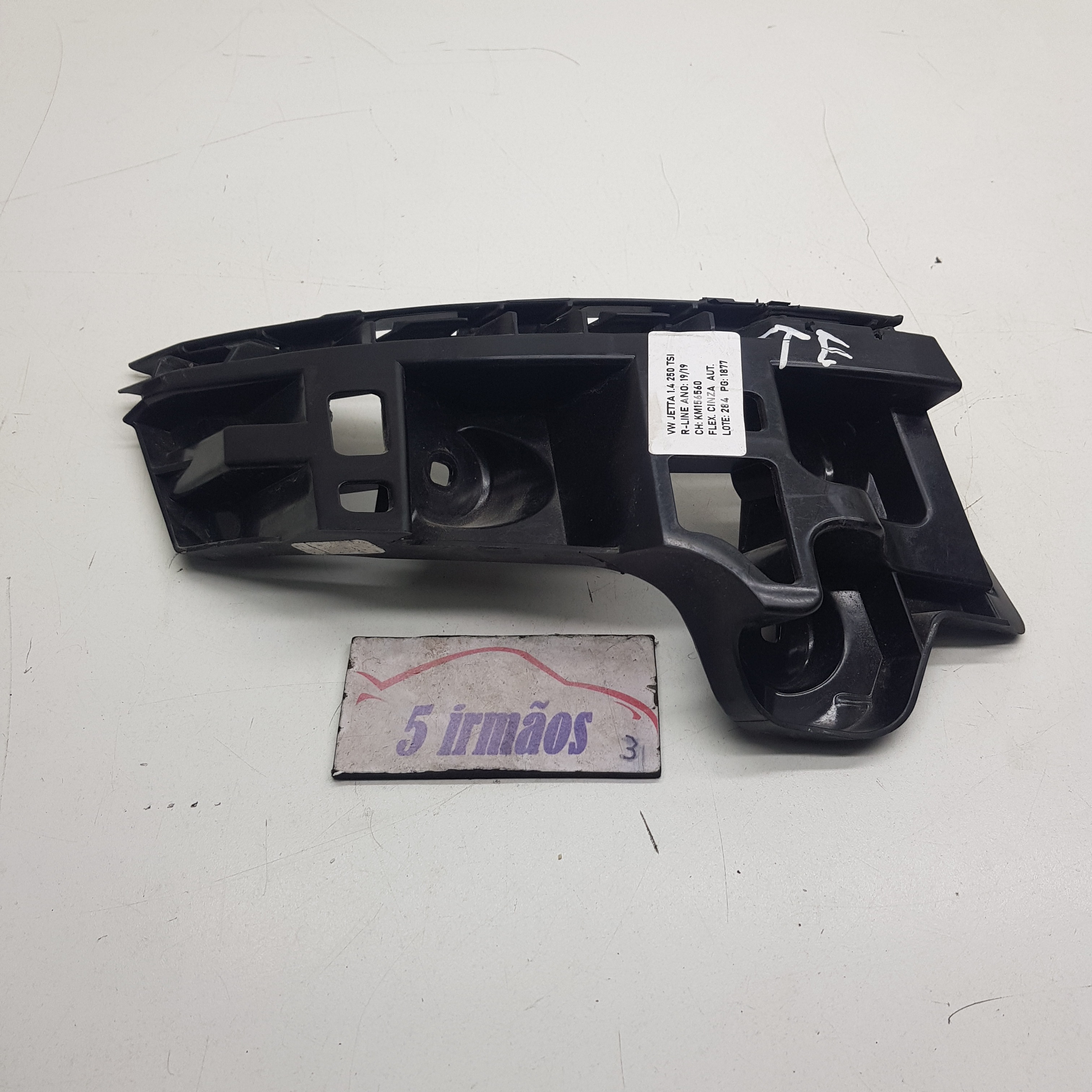 Guia Esquerda Parachoque Traseiro Vw Jetta Tsi 1.4 2019