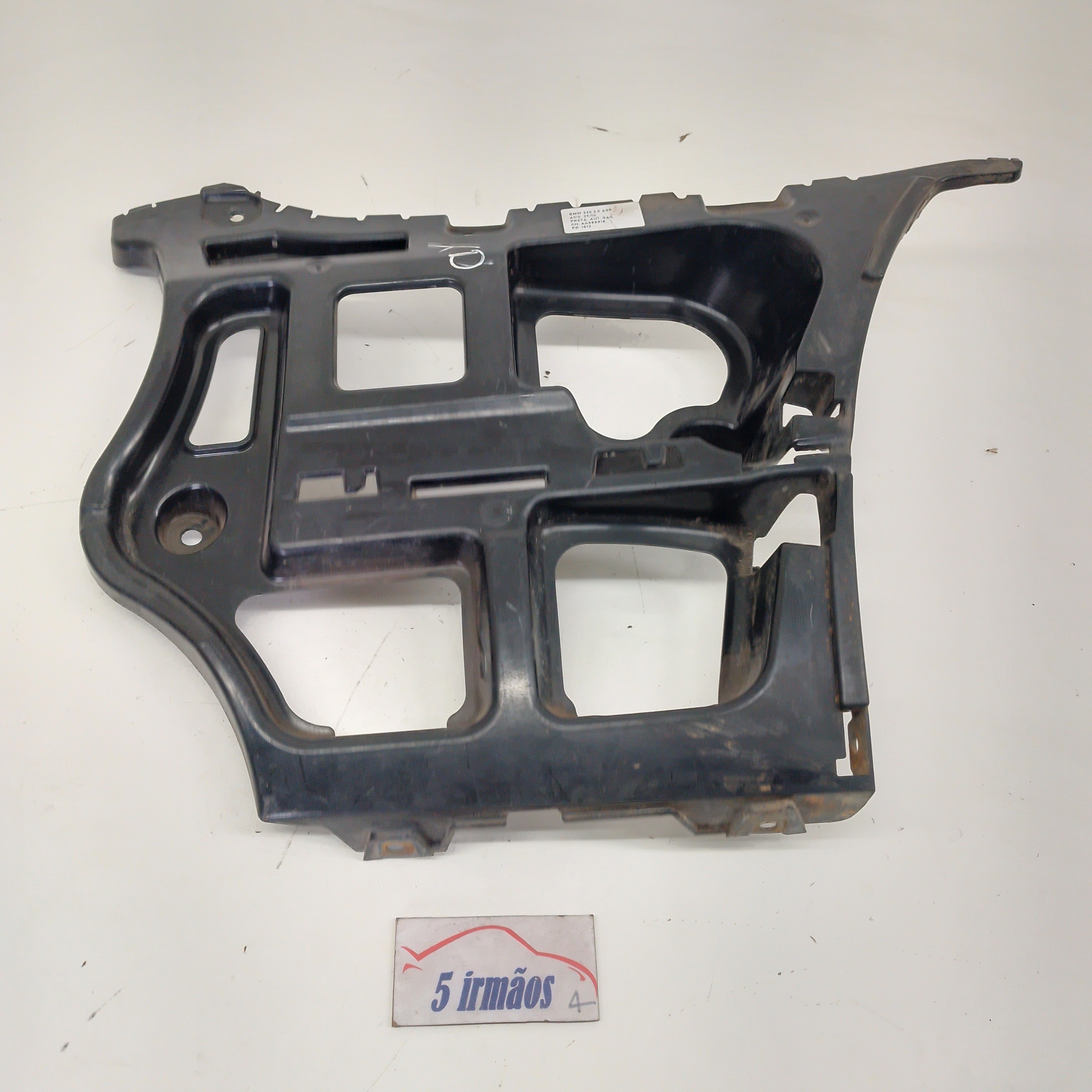 Guia Direita Parachoque Traseiro Bmw 320i 2.0 2009 2010