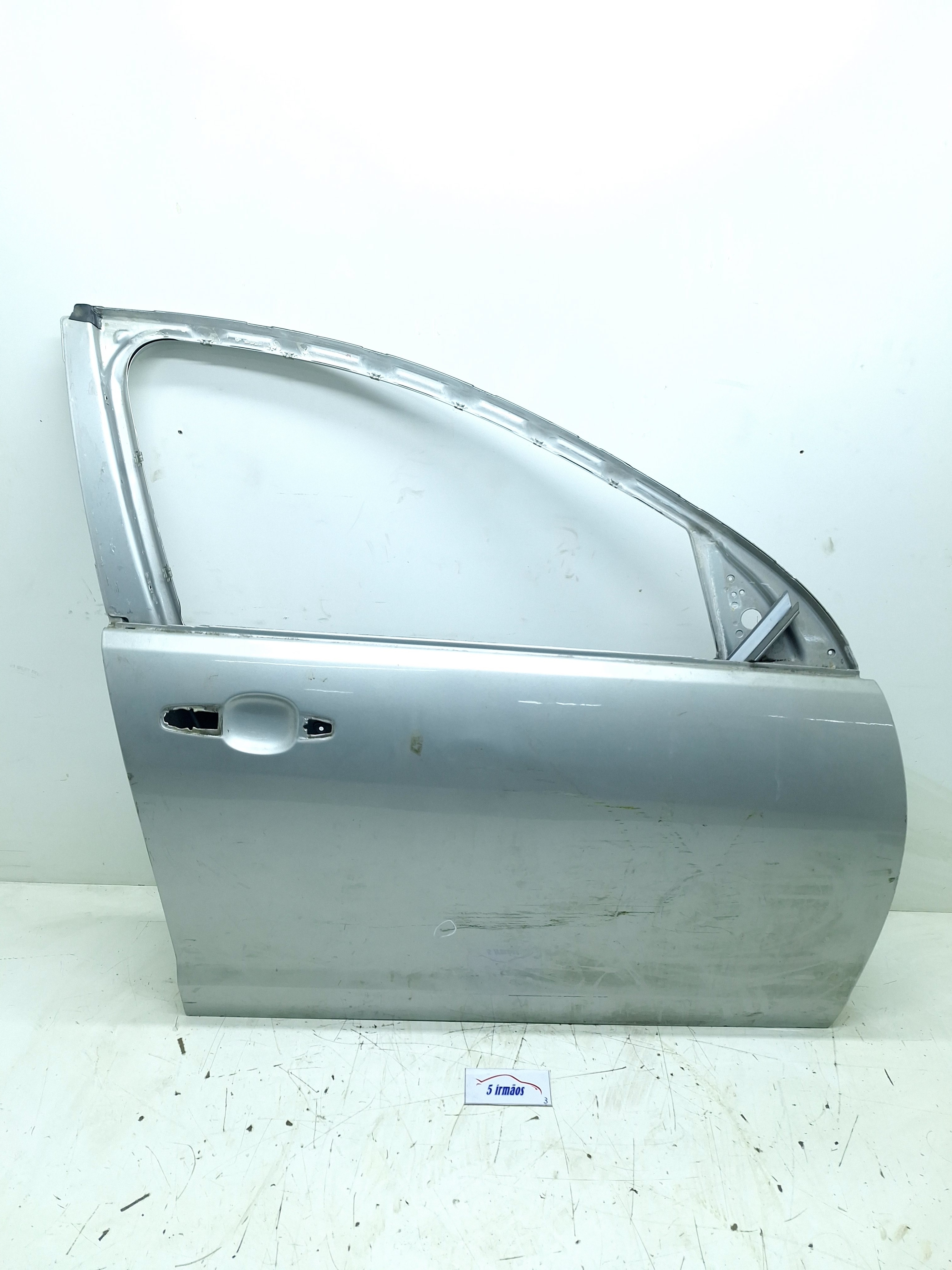 Porta Dianteira Direita Gm Omega 3.6 2010 / 2011 Dianteira Direito
